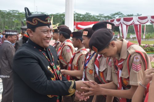 Setda Prov Kalteng Wagub Kalteng Bertindak Sebagai Inspektur Upacara