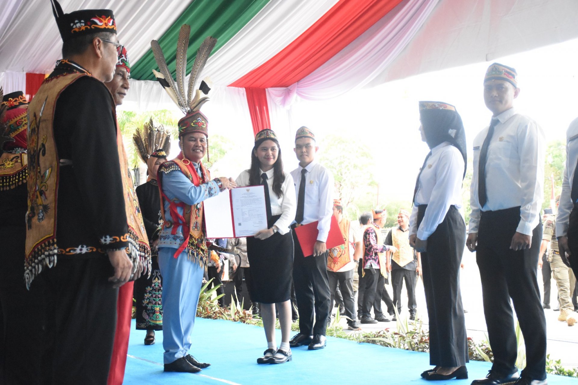 Gubernur Serahkan SK CPNS dan PPPK pada Peringatan Hari Jadi ke-68 Kalimantan Tengah