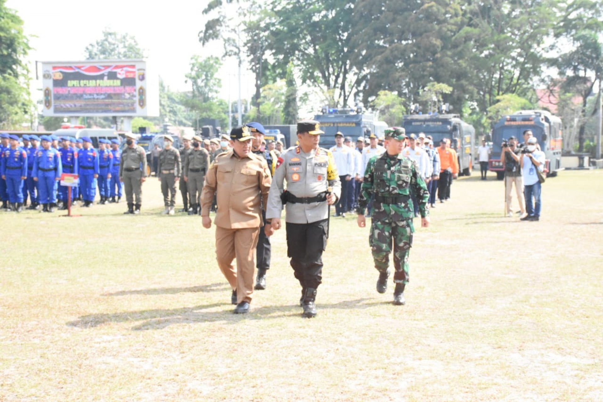 Wagub Kalteng Hadiri Apel Mantap Brata 2023-2024 Pengecekan Kesiapan Pengamanan Pemilu