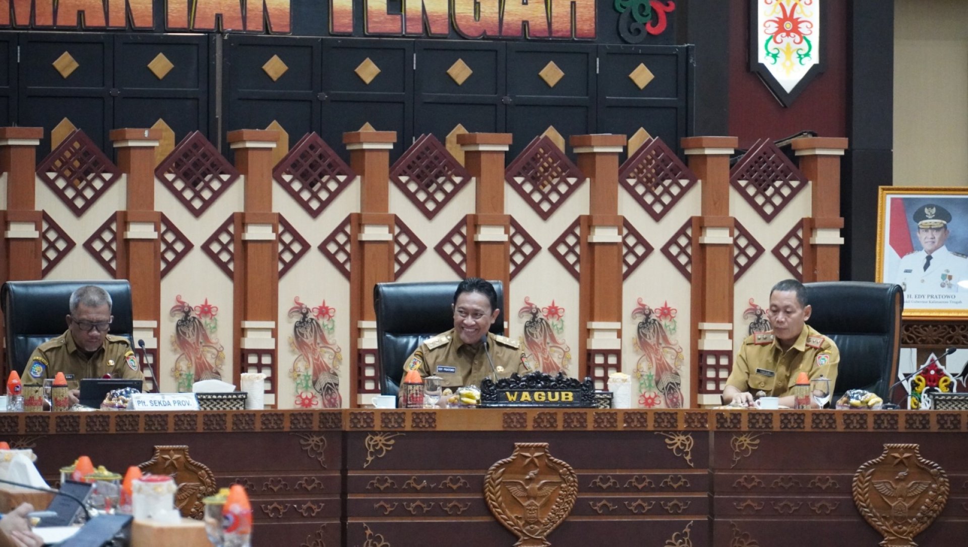 Rapat Bersama Kepala Perangkat Daerah, Wagub Tegaskan Visi Gubernur Agustiar Sabran Wujudkan Kalteng Bermartabat, Adil, dan Merata