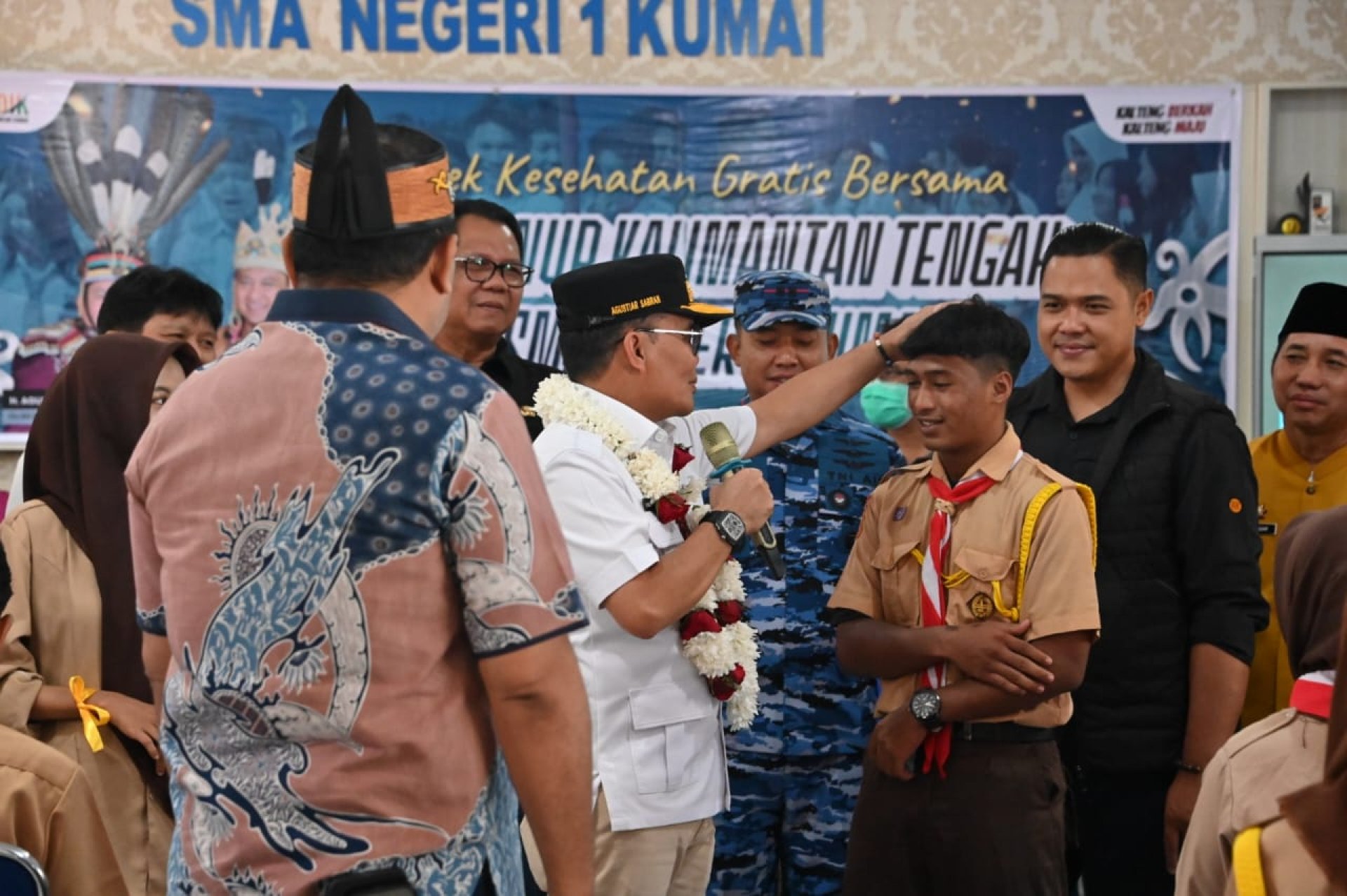 Lihat Langsung Interaksi Pembelajaran Digital, Gubernur Kunjungi SMA Negeri 1 Kumai