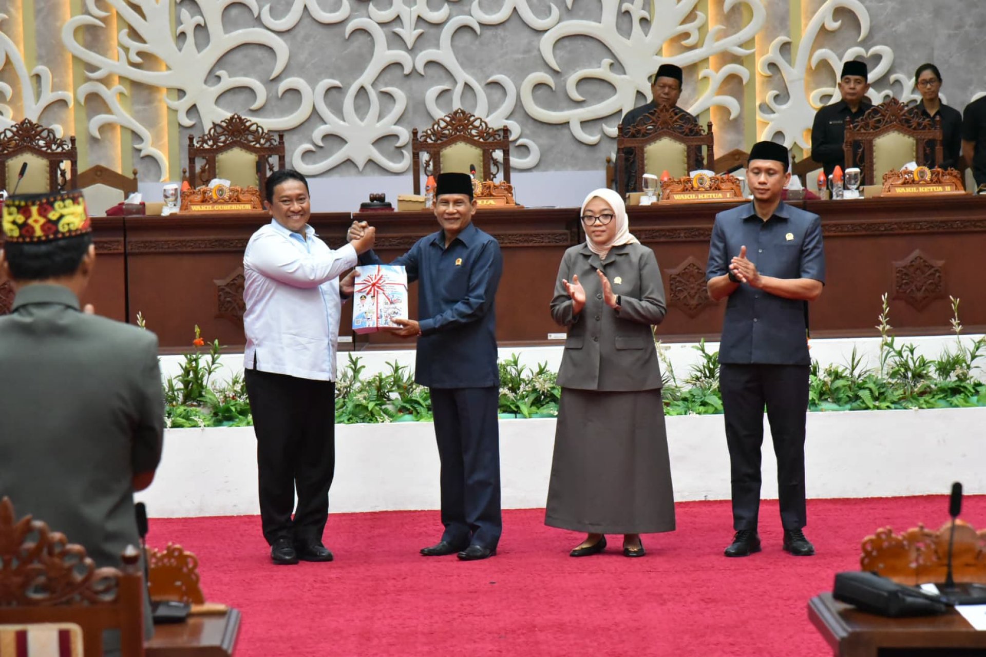 Pemprov Kalteng Serahkan Rancangan Perda RPJMD 2025-2029 ke DPRD