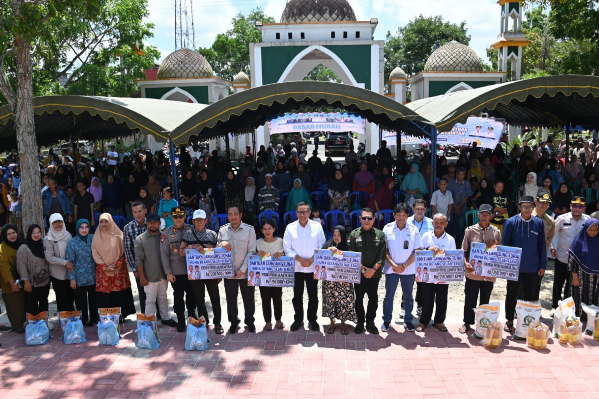 Jelang Idulfitri dan Nyepi, Pemprov Kalteng Salurkan Sejumlah Bantuan Pangan dan KHBS Tunai