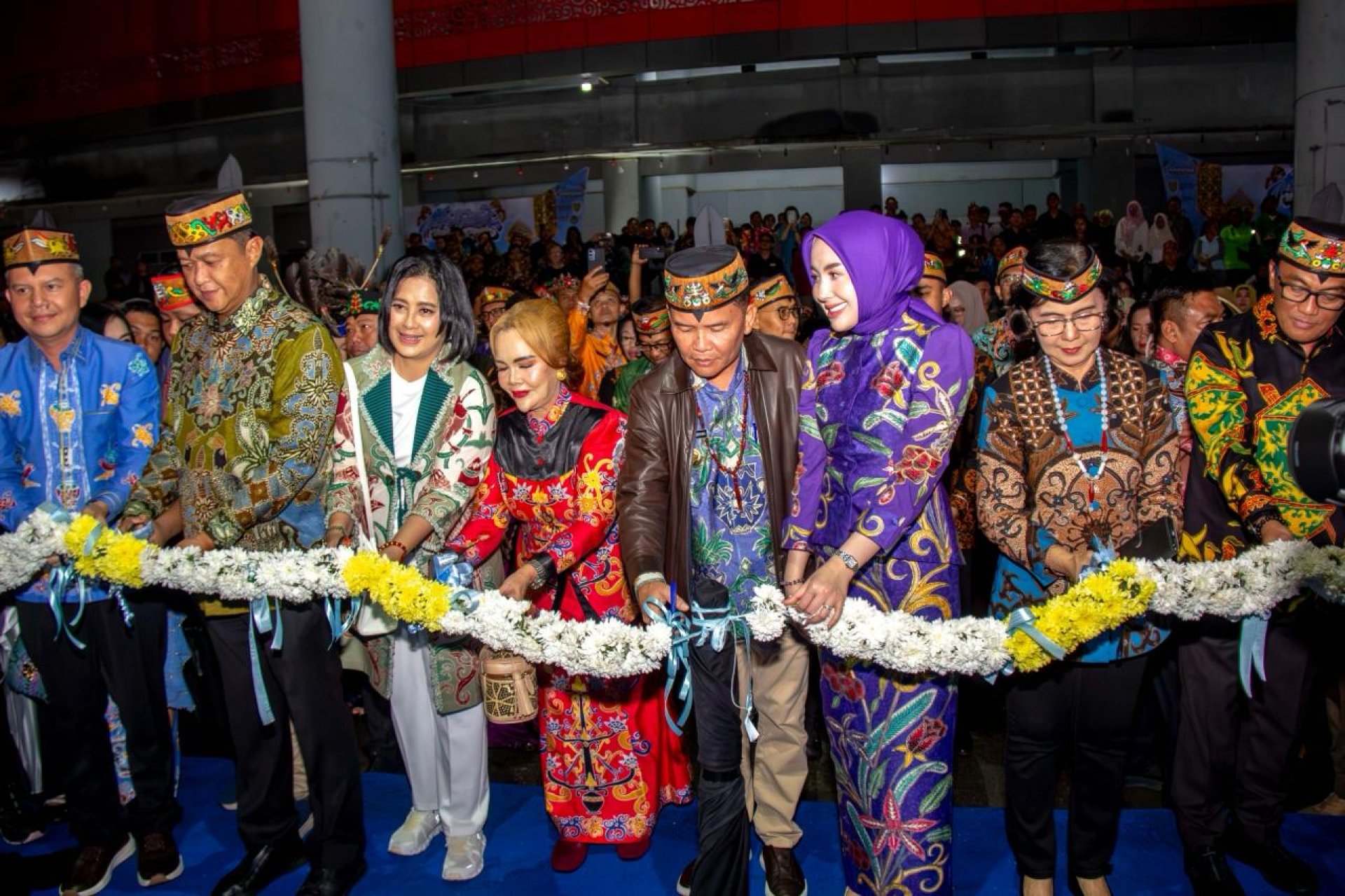 Gubernur Agustiar Sabran Lakukan Pemotongan Pita Tandai Dimulainya Kalteng Expo 2026
