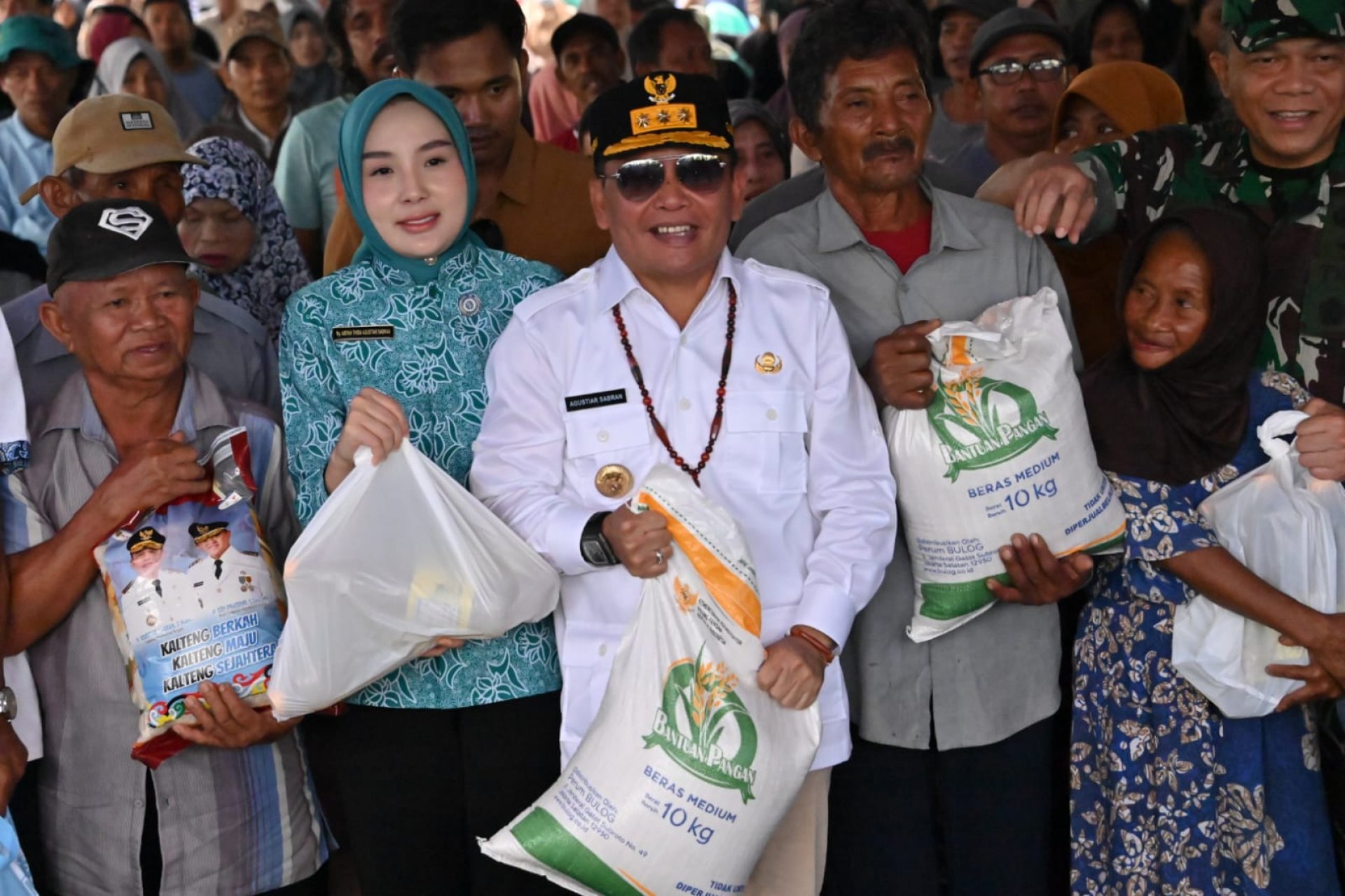 Gubernur Agustiar Sabran Buka Pasar Murah Tahap II di Kotawaringin Barat