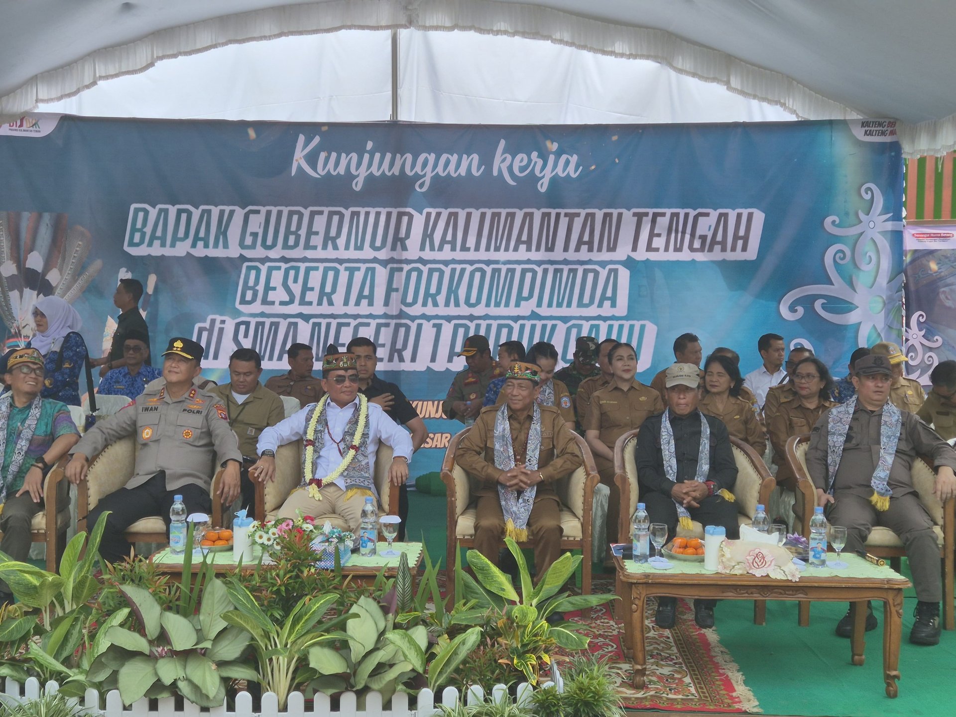 Gubernur Agustiar Sabran Buka Pasar Murah di SMAN 1 Murung Raya