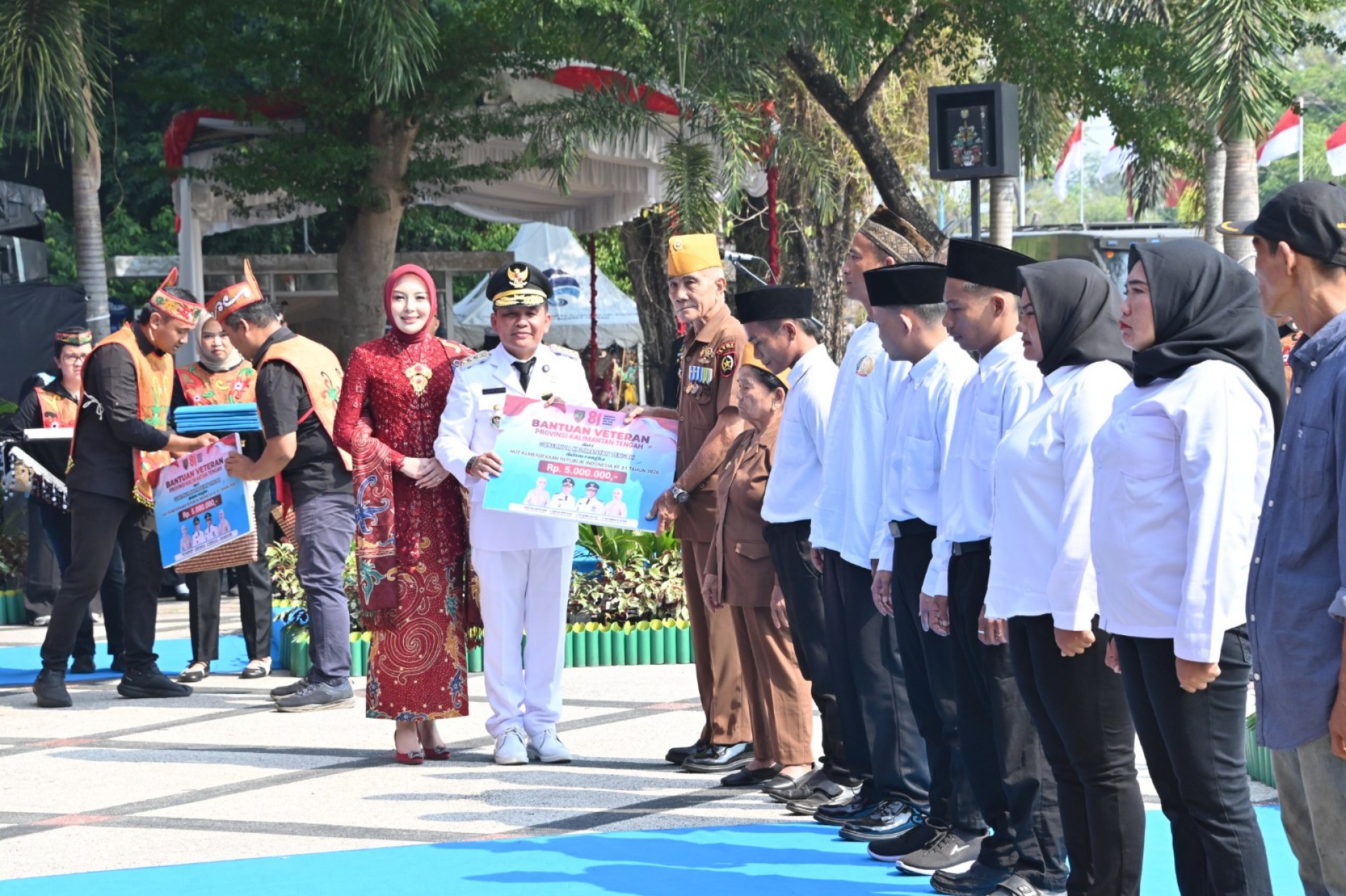 HUT ke-81 RI, Gubernur Kalteng Serahkan Bantuan bagi Veteran dan Ojol serta Remisi bagi Warga Binaan