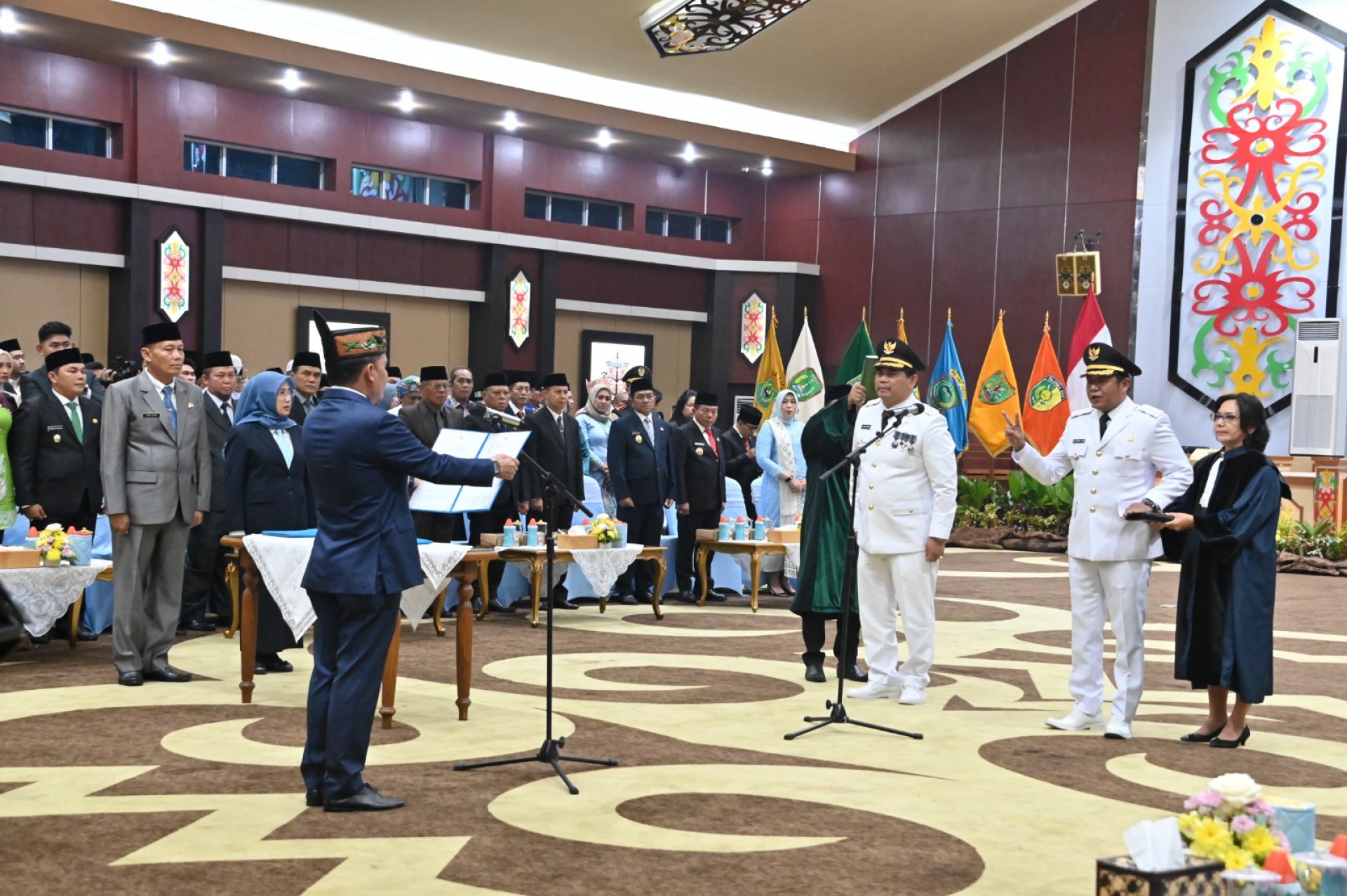 Gubernur Agustiar Sabran Lantik Shalahuddin dan Felix Sonadi Sebagai Bupati dan Wakil Bupati Barito Utara