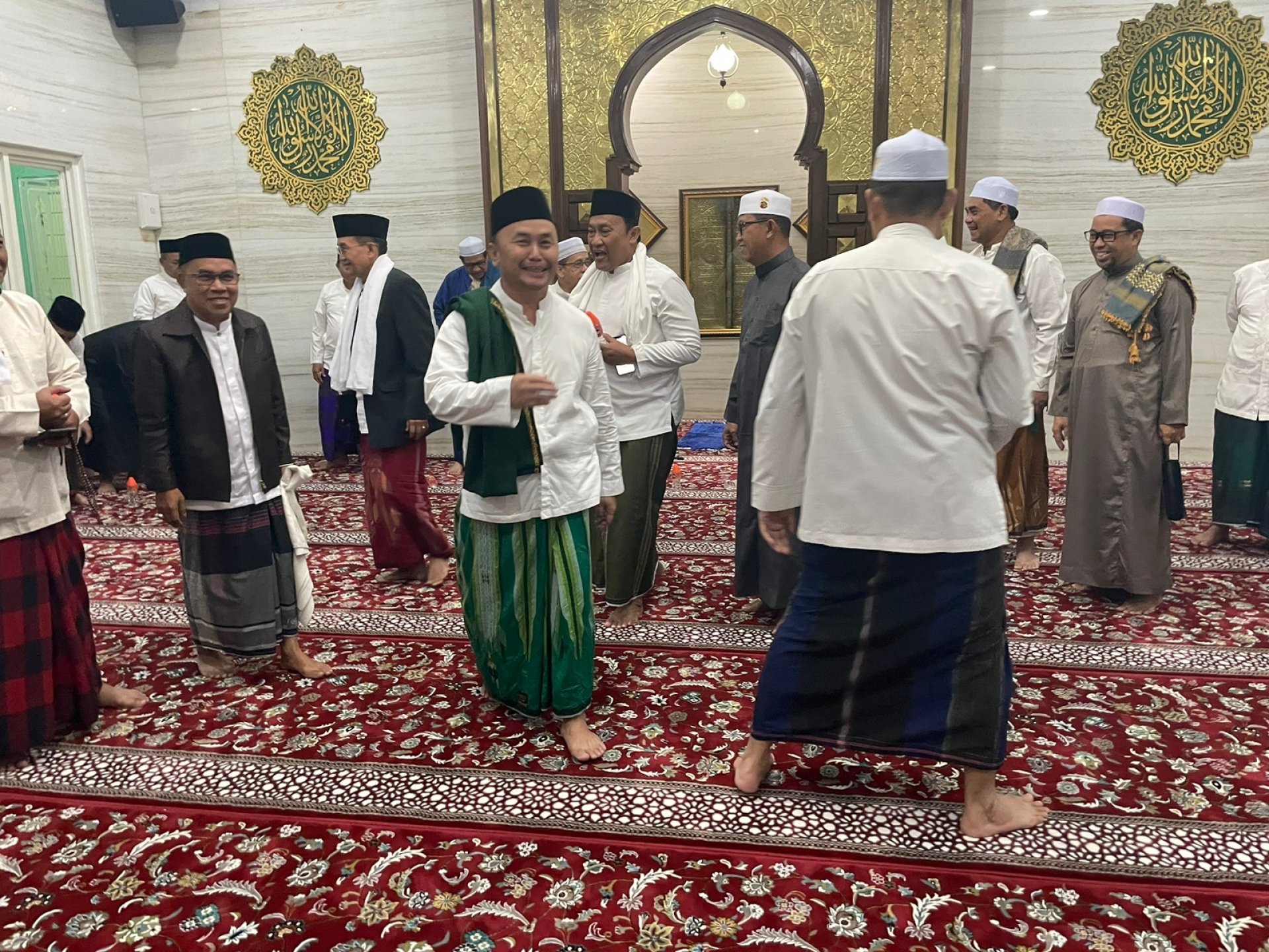 Pererat Silaturahmi dan Doa Awal Tahun, Gubernur dan Wagub Laksanakan Salat Subuh Berjamaah dengan Tokoh Agama