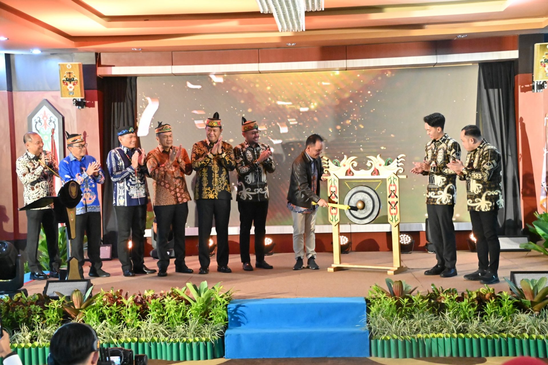 Dukung Semangat Anak Muda Bangun Ekonomi Daerah, Gubernur Buka Musda ke-18 HIPMI Kalteng Tahun 2025