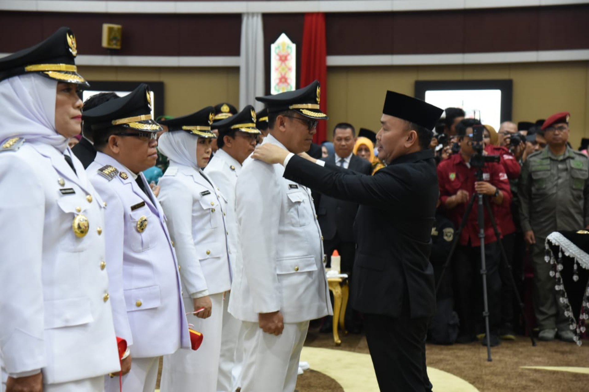 Gubernur Kalteng Sugianto Sabran Lantik 10 Penjabat Bupati dan Wali Kota