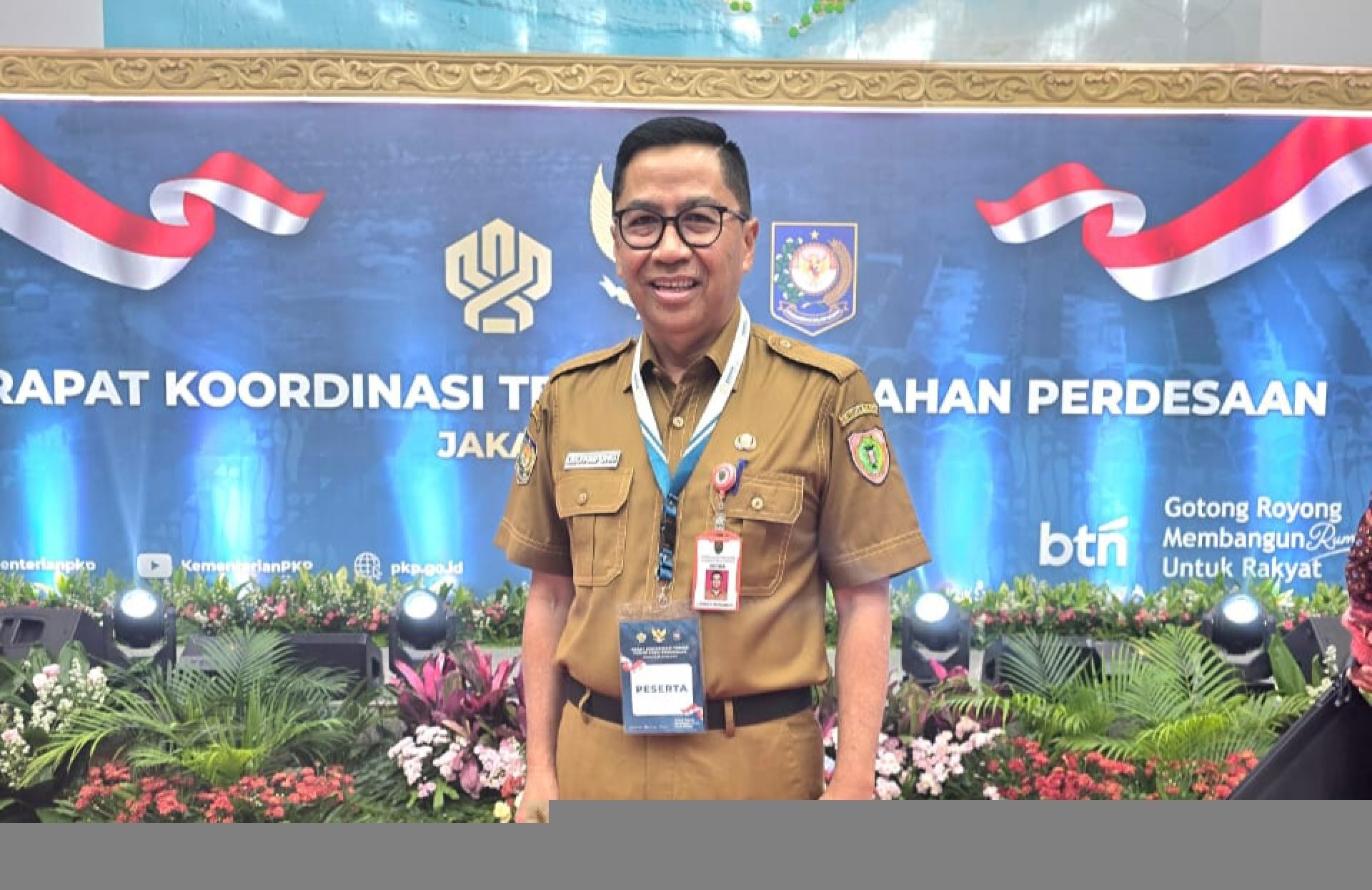 Plt. Sekda Kalteng Leonard S. Ampung Hadiri Rakornis Perumahan Perdesaan