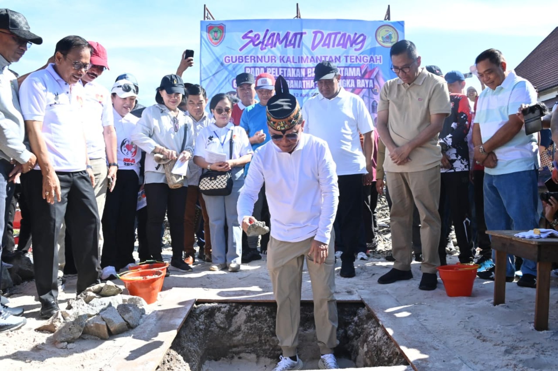 Gubernur Letakkan Batu Pertama Pembangunan Gereja Maranatha dan Ajak Jaga Toleransi di Kalteng
