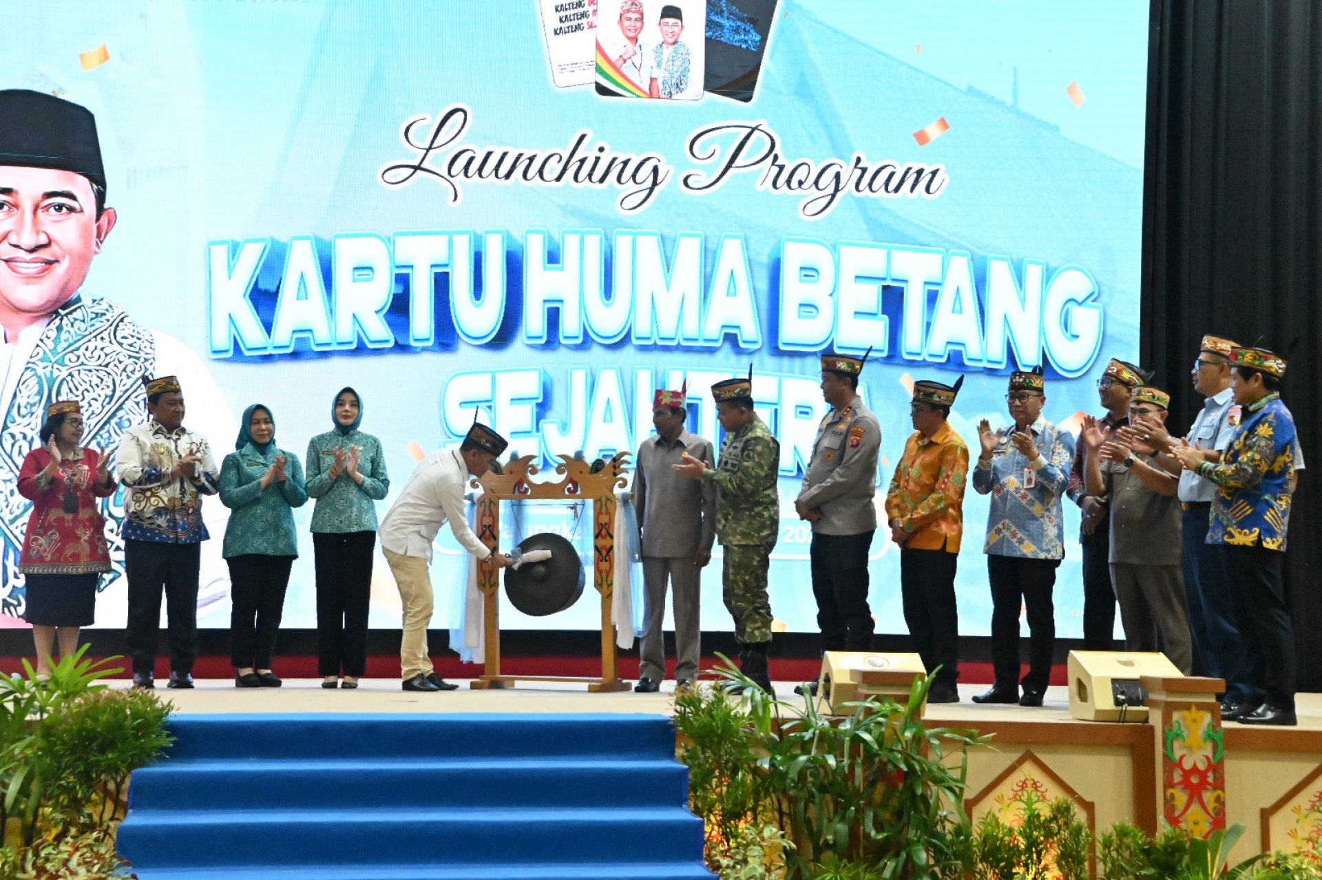 Setahun Kepemimpinan, Gubernur Agustiar Sabran Luncurkan Kartu Huma Betang Sejahtera