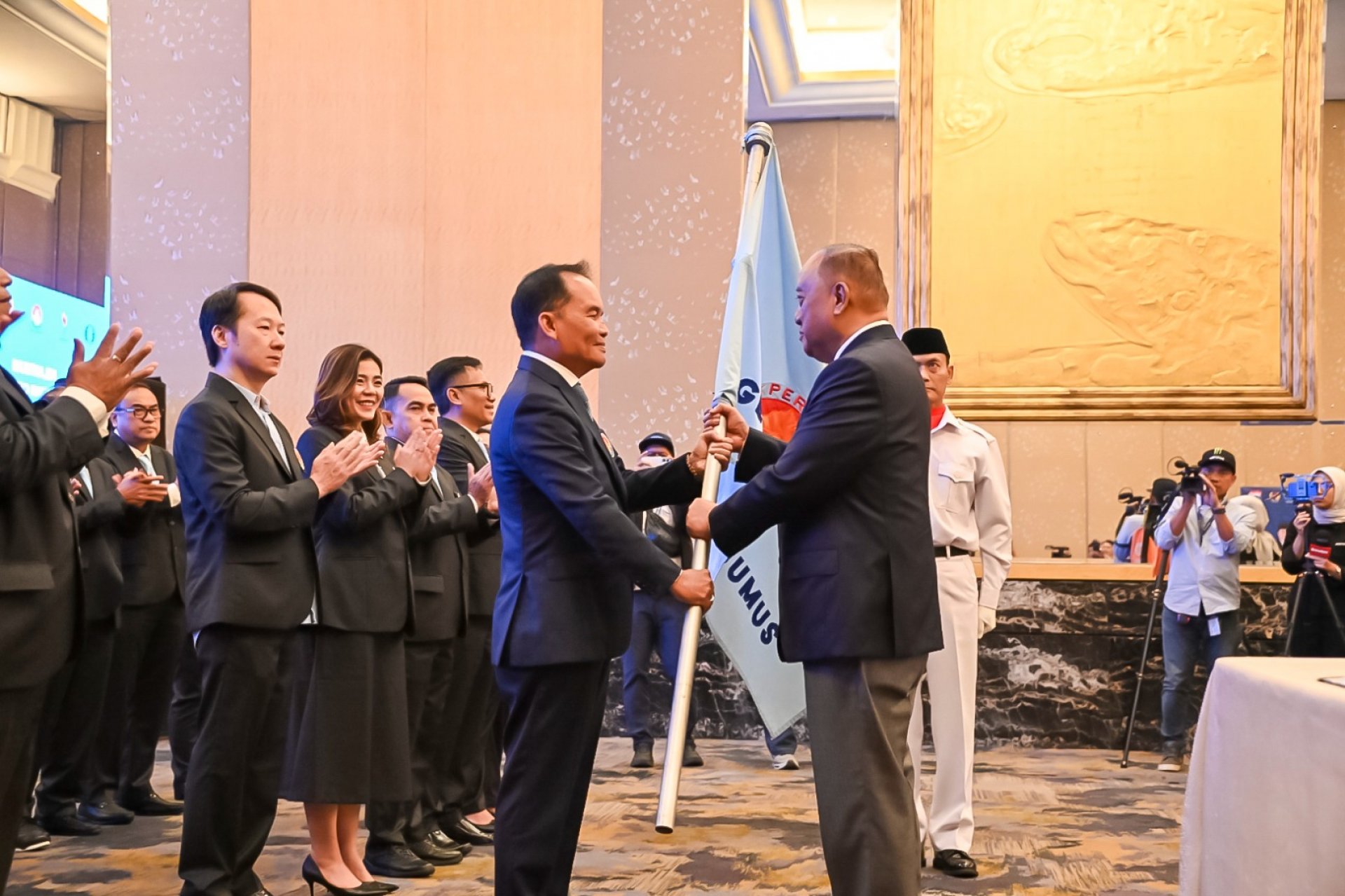 Gubernur Agustiar Sabran Dilantik Sebagai Ketua Umum PB Percasi Masa Bakti 2026-2030