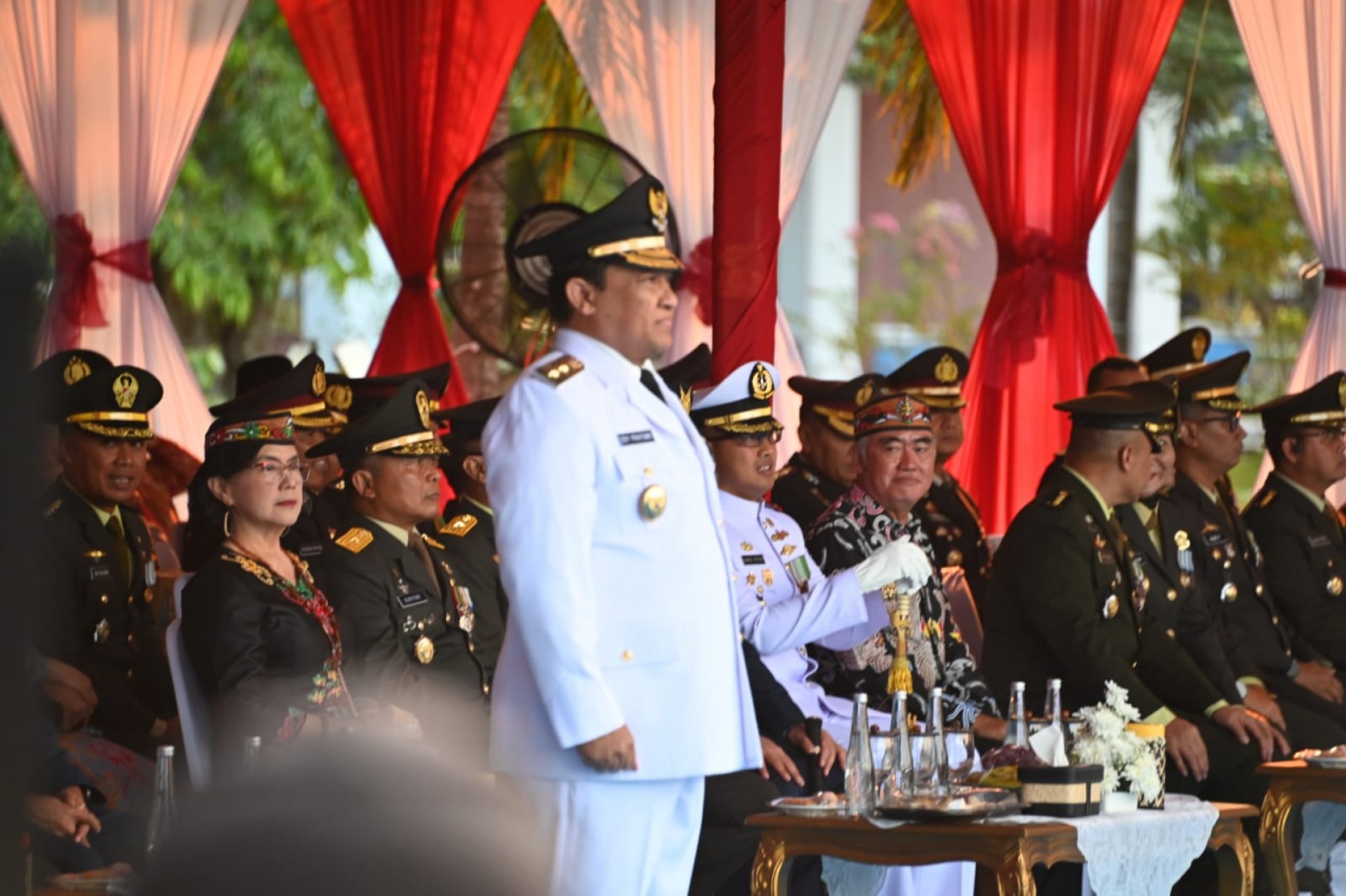 Wagub Kalteng Pimpin Upacara Penurunan Bendera Merah Putih