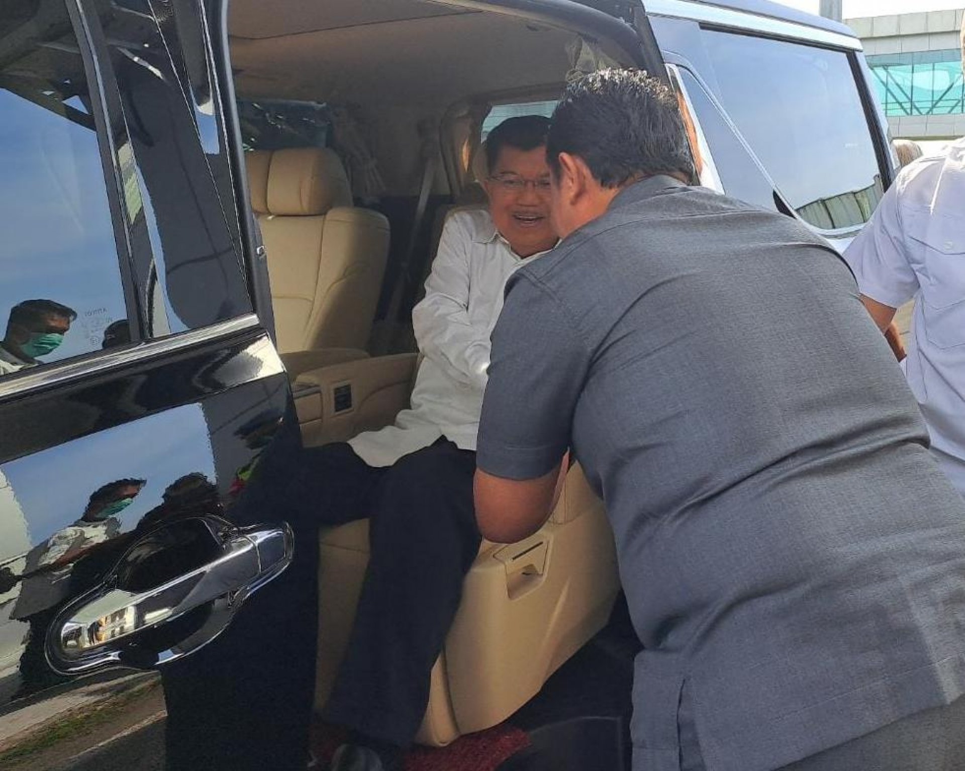Wakil Gubernur Edy Pratowo Sambut Kedatangan Ketua Umum PMI Jusuf Kalla di Kalimantan Tengah