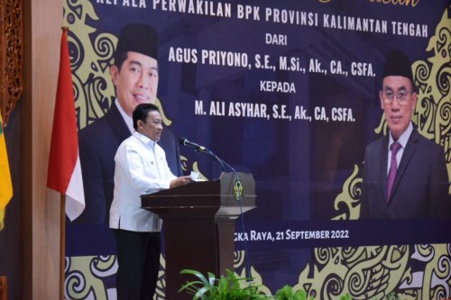 Setda Prov Kalteng - Wagub Edy Pratowo Hadiri Sertijab Kepala ...