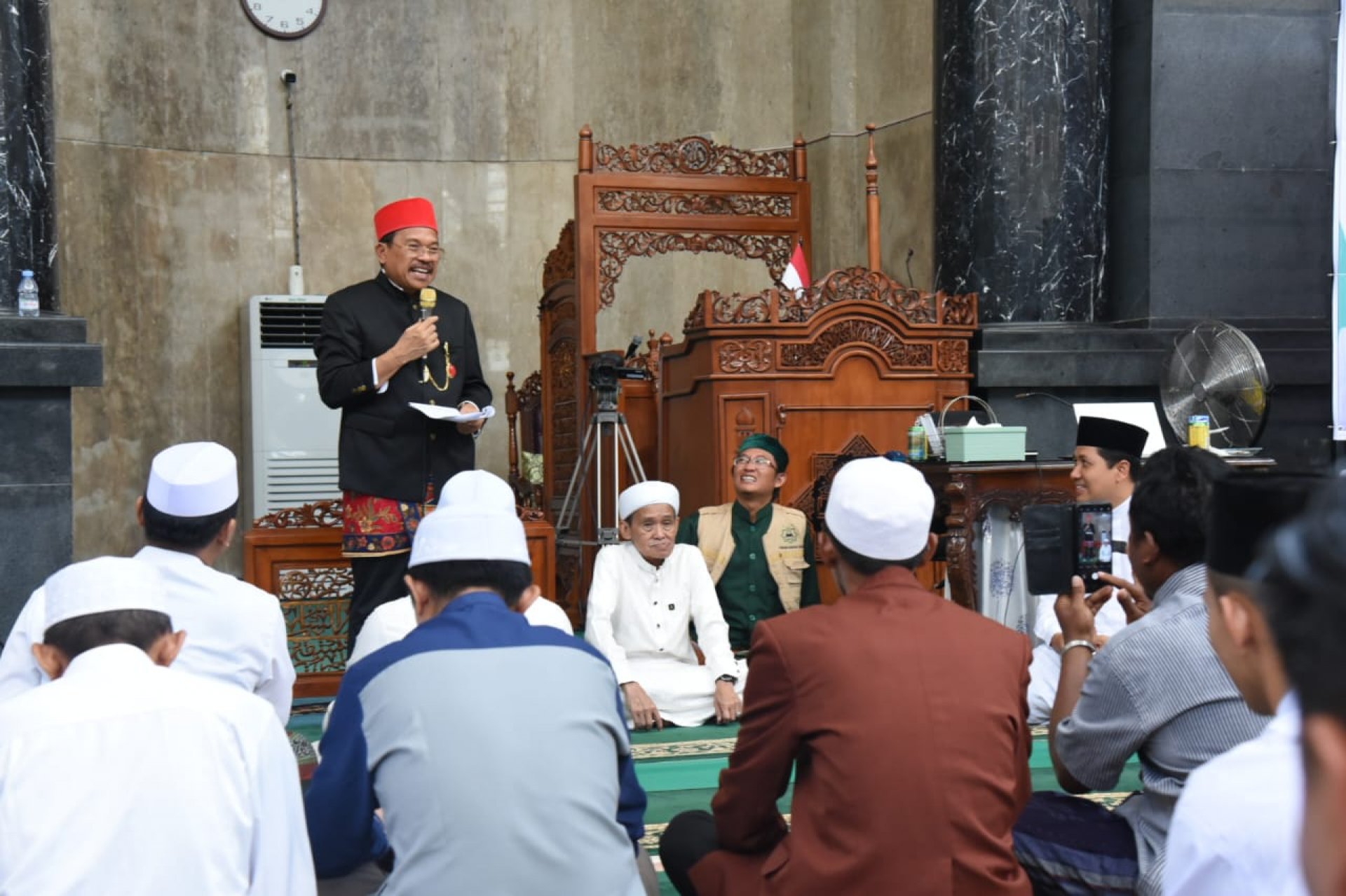 Sekda Kalteng Resmi Buka Kegiatan Salat Bersanad Mahasiswa PBAK IAIN Palangka Raya