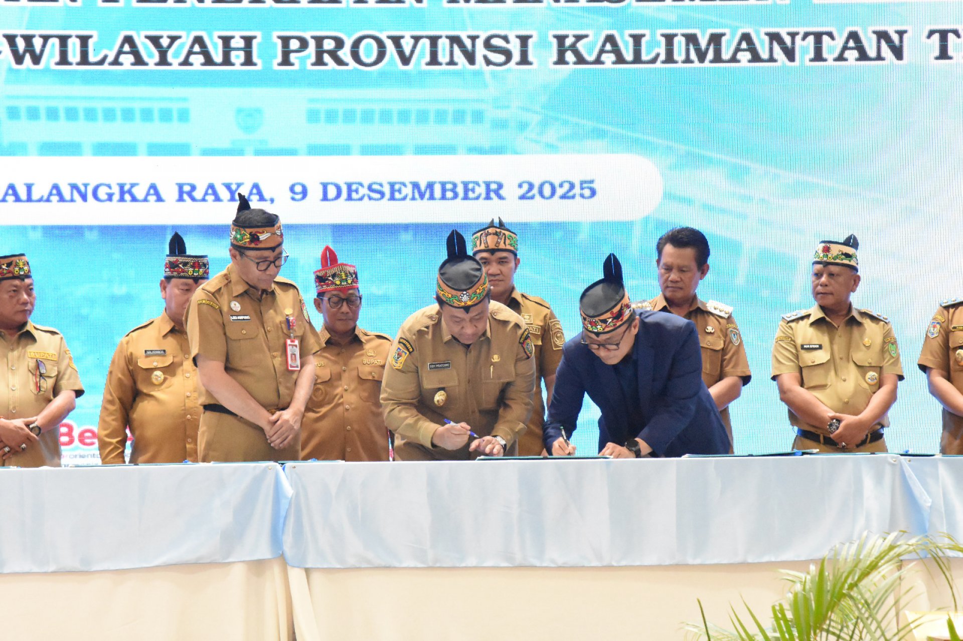 Kepala Daerah se-Kalteng Tandatangani Komitmen Bersama Penerapan Manajemen Talenta ASN