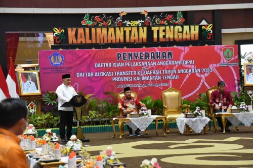 Setda Prov Kalteng Gubernur Sugianto Sabran Serahkan Dipa Dan Daftar Alokasi Tkd Tahun 6047