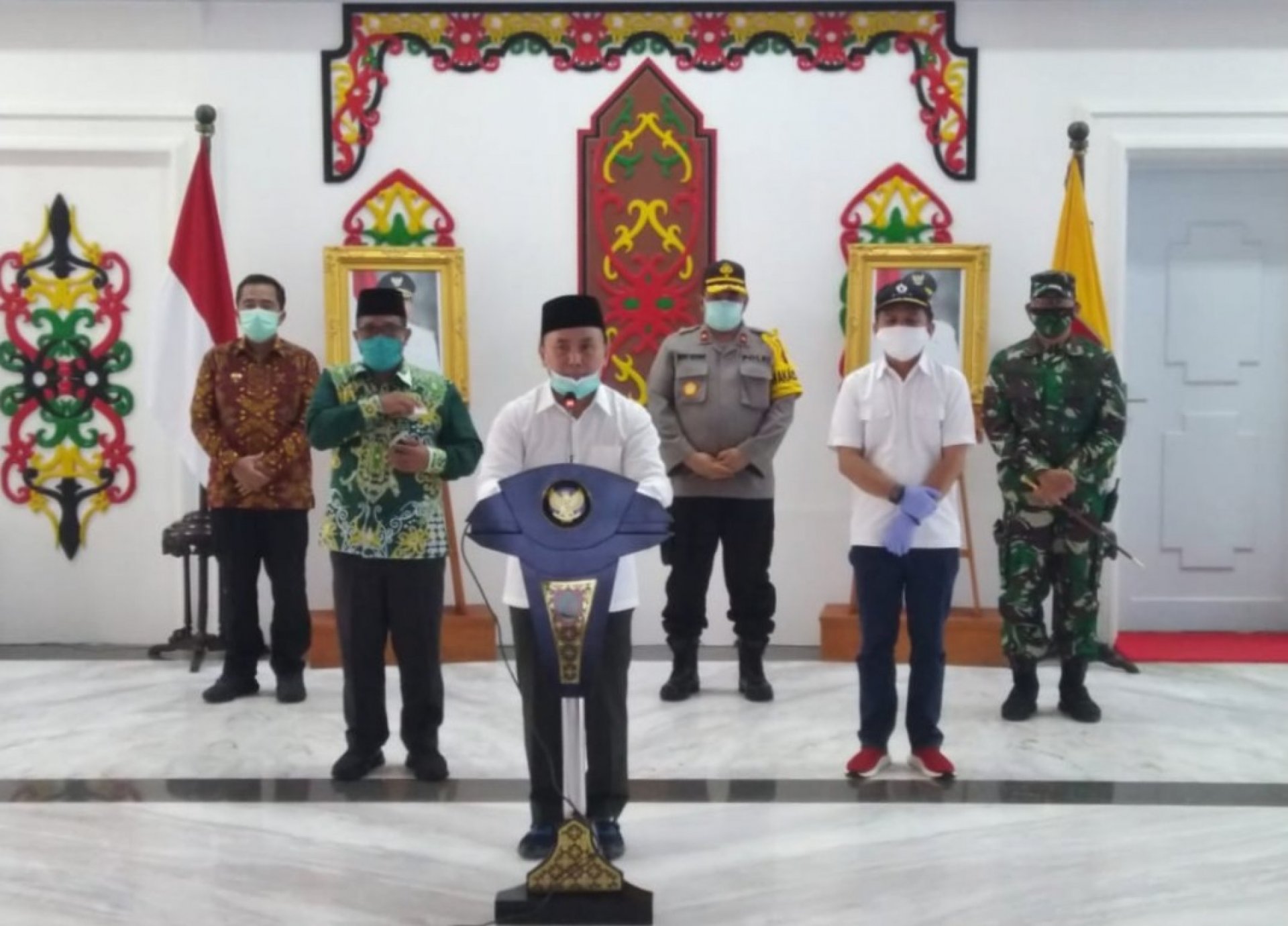 GUBERNUR KALTENG MINTA WALI KOTA PALANGKA RAYA SEGERA TINDAK LANJUTI KEPUTUSAN MENKES TENTANG PSBB