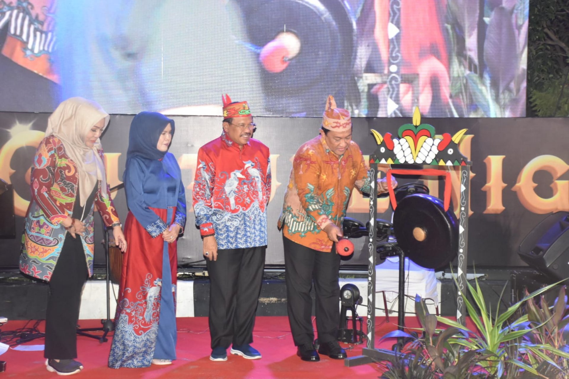 Buka Central Borneo Festival, Wagub: Kita Bangga Kalteng Miliki Potensi Luar Biasa