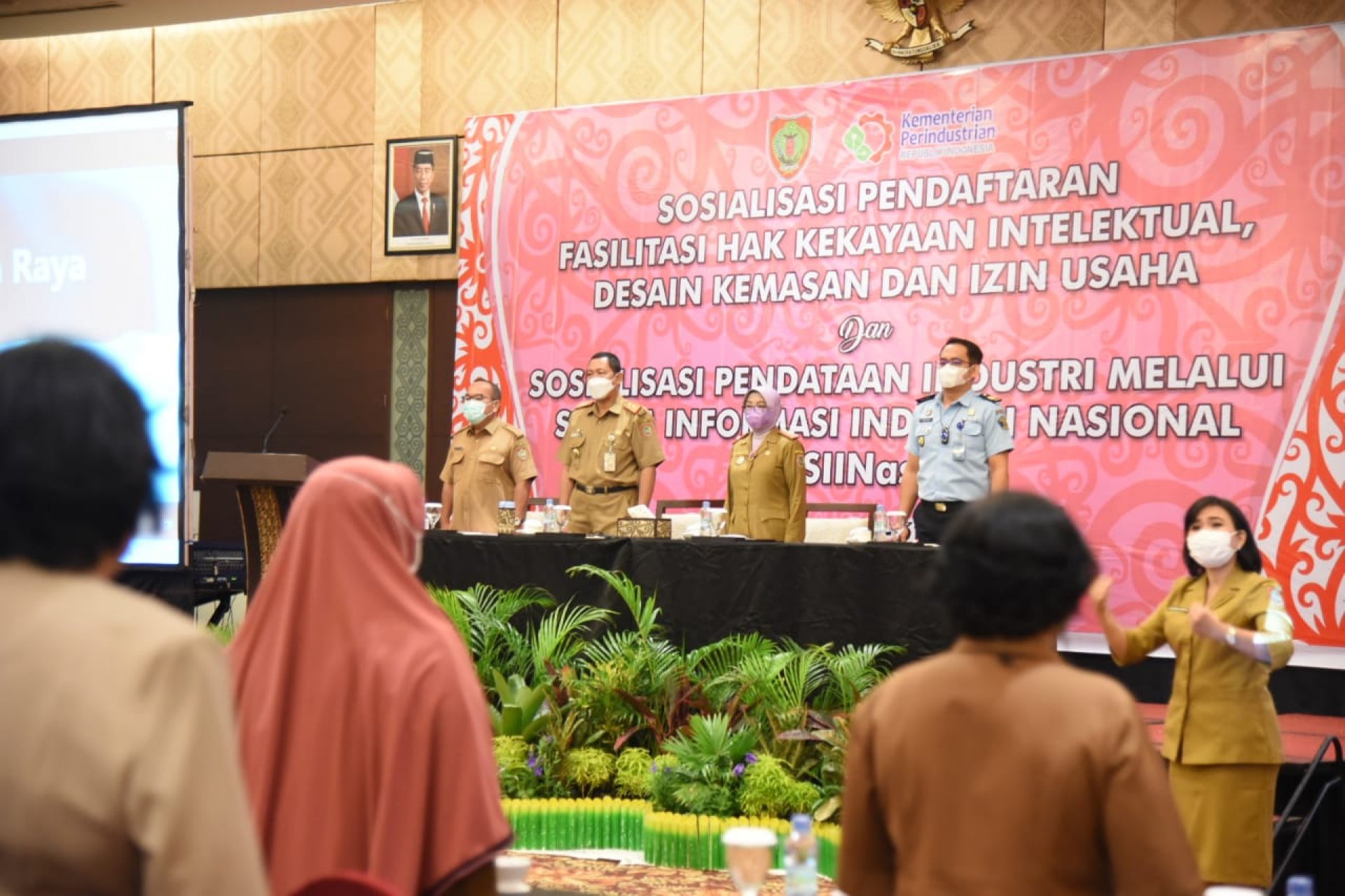 Tindaklanjuti Arahan Gubernur Sugianto Sabran untuk Dukung IKM, Pemprov Kalteng Gelar Sosialisasi Pendaftaran Fasilitasi HAKI, Desain Kemasan, dan Izin Usaha