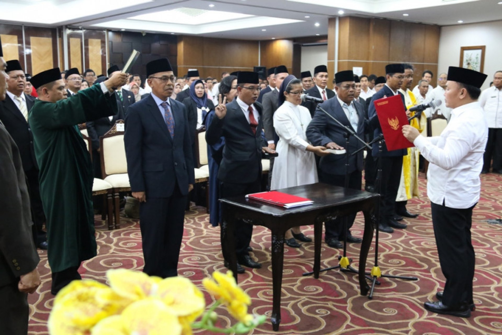 Gubernur Sugianto Lantik Kepala SMA, SMK dan SLB Se-Kalteng