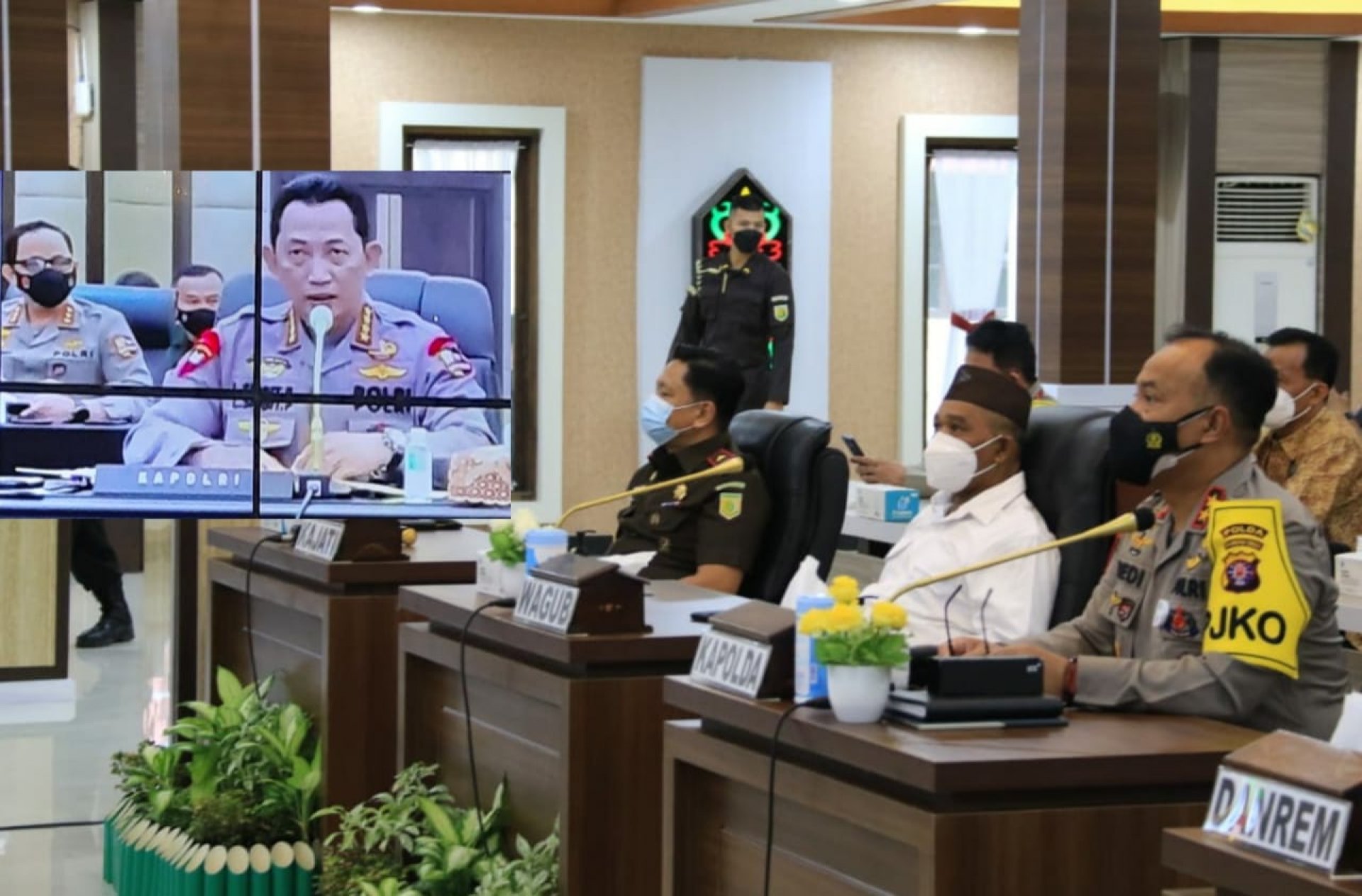 Wakil Gubernur Habib Ismail Bin Yahya Ikuti Vicon Kesiapan Pengamanan Idul Fitri di Masa Pandemi Tahun 2021 Bersama Kapolri