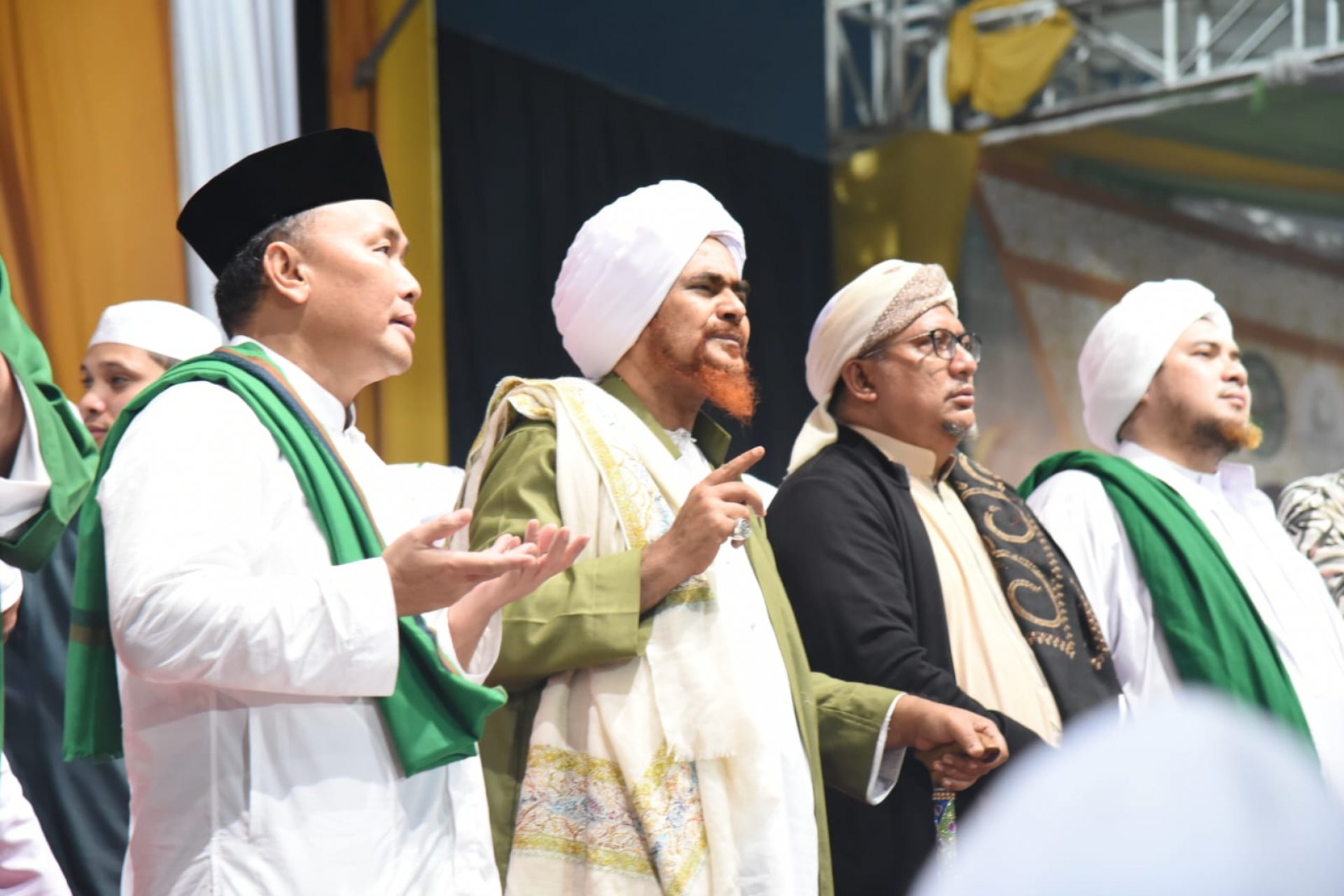 Ratusan Ribu Jemaah Hadiri Tabligh Akbar Guru Mulia Al-Habib Umar Bin Hafidz di Palangka Raya