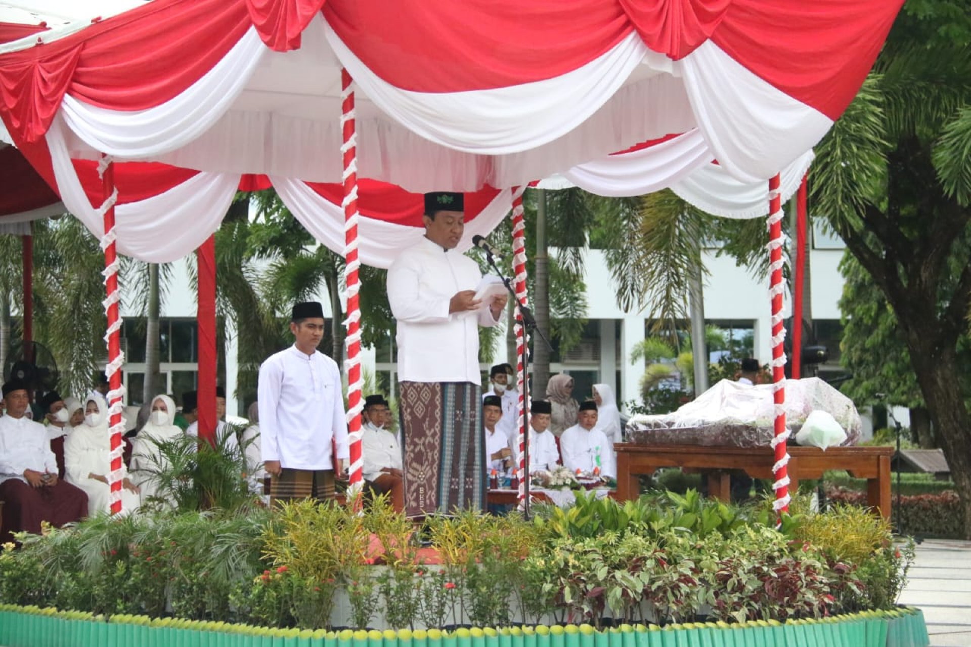Wagub Edy Pratowo Pimpin Upacara Peringatan Hari Santri Tingkat Provinsi Kalteng Tahun 2022