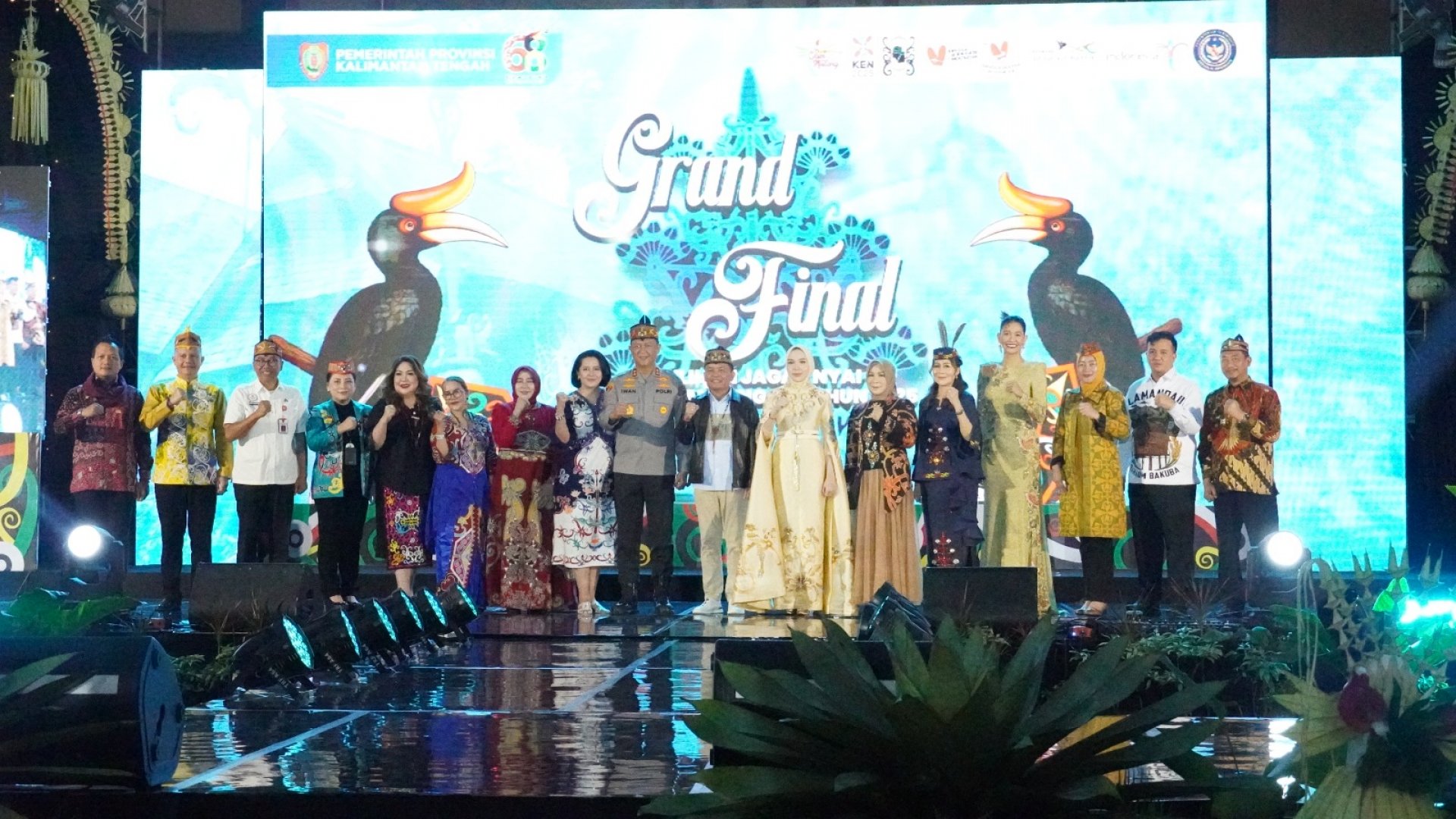 Gubernur Agustiar Sabran bersama Ketua TP PKK Saksikan Grand Final Jagau Nyai Kalteng