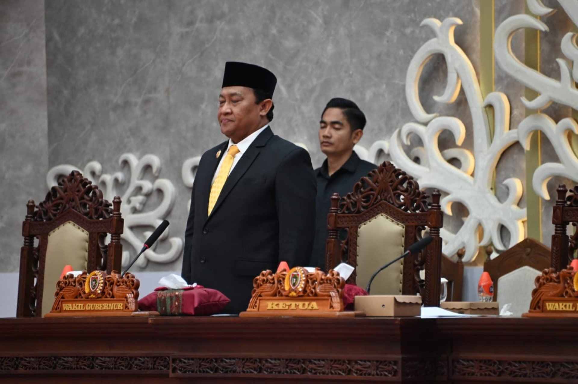 Wagub Edy Pratowo Hadiri Pelantikan PAW Anggota DPRD Provinsi Kalteng Amonius Tuyum