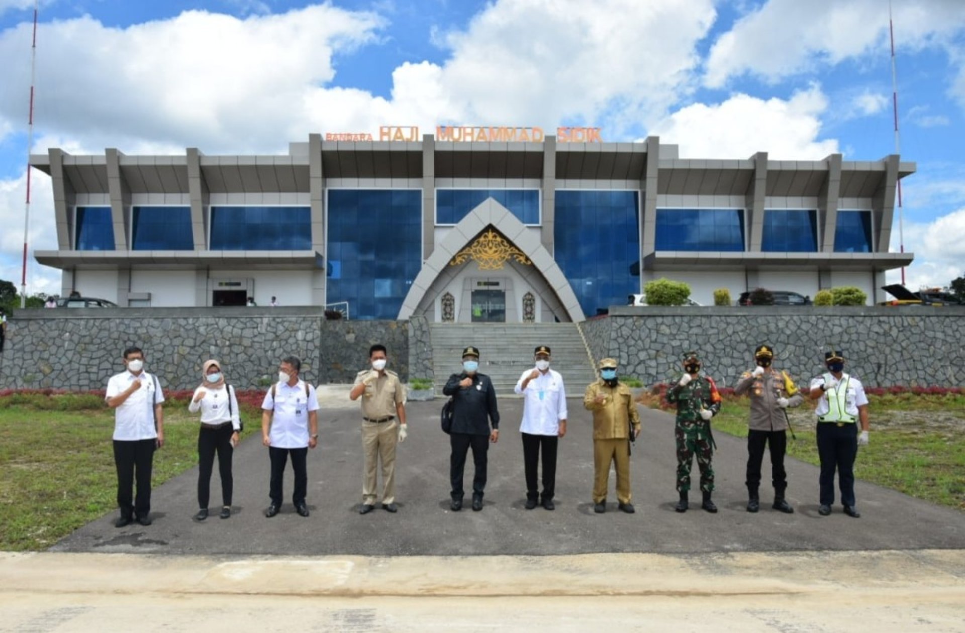 Plt. Gubernur Kalteng Dampingi Menteri Perhubungan Tinjau Bandara Baru di Barito Utara