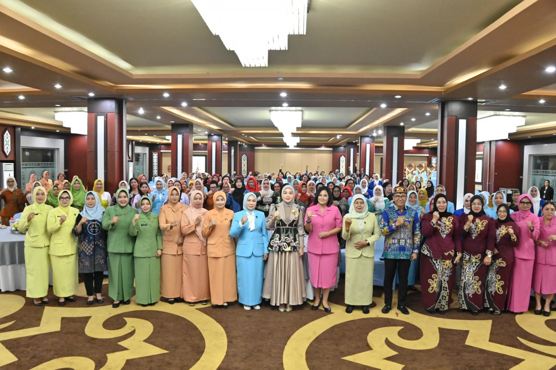 Wakili Gubernur, Plt. Sekda Buka Rakerda BKOW Kalteng Tahun 2025