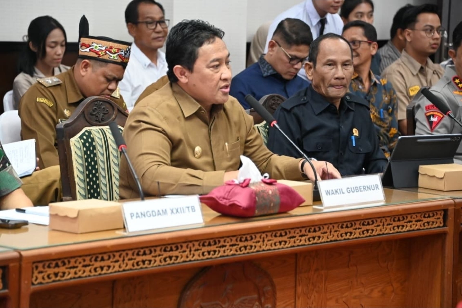 Wagub Ikuti Audiensi Aliansi Penambang Rakyat Kalimantan Tengah di DPRD