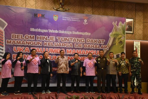 Setda Prov Kalteng Gubernur Dan Wagub Kalteng Hadiri Bimtek Keluarga Berintegritas Bersama Kpk Ri 0616