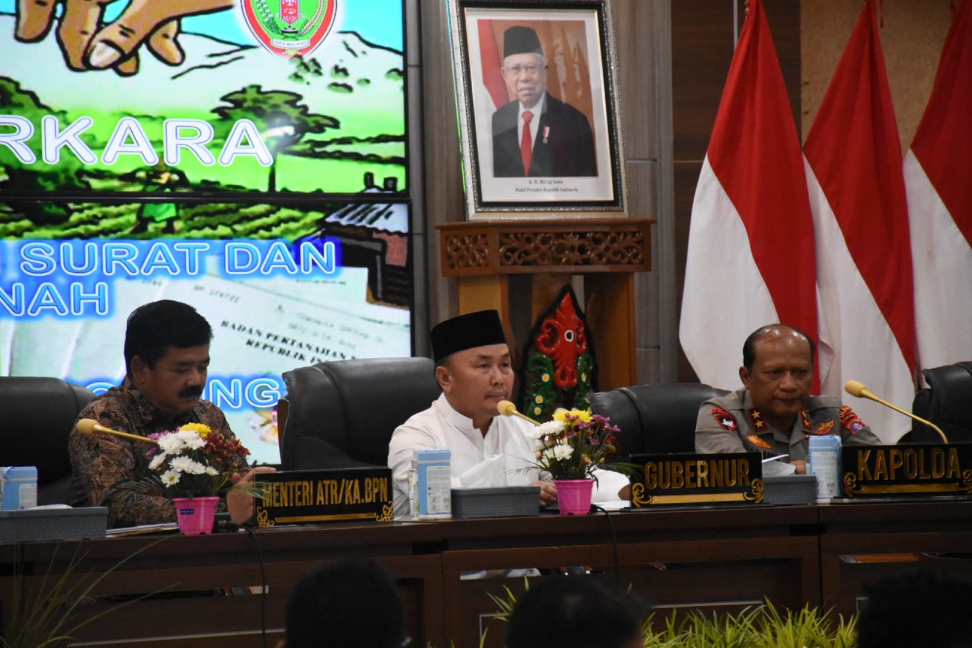 Gubernur Sugianto Sabran Dampingi Menteri ATR/BPN Hadi Tjahjanto pada Konferensi Pers Kasus Mafia Tanah