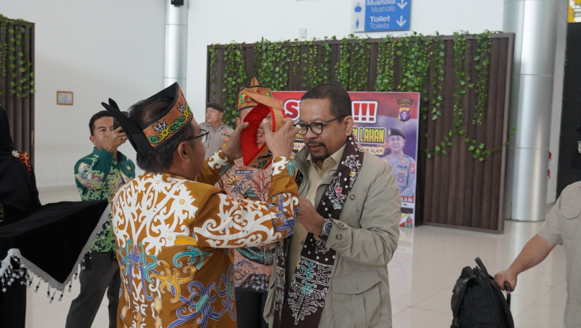 Plh. Sekda Kalteng Herson B. Aden sambut Kunjungan Kastaf Kepresidenan RI Muhammad Qodari