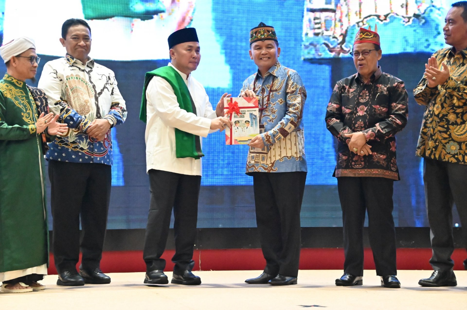 Tandai Transisi Kepemimpinan, Pemprov Gelar Sertijab dan Lepas Sambut Gubernur dan Ketua TP PKK Kalteng