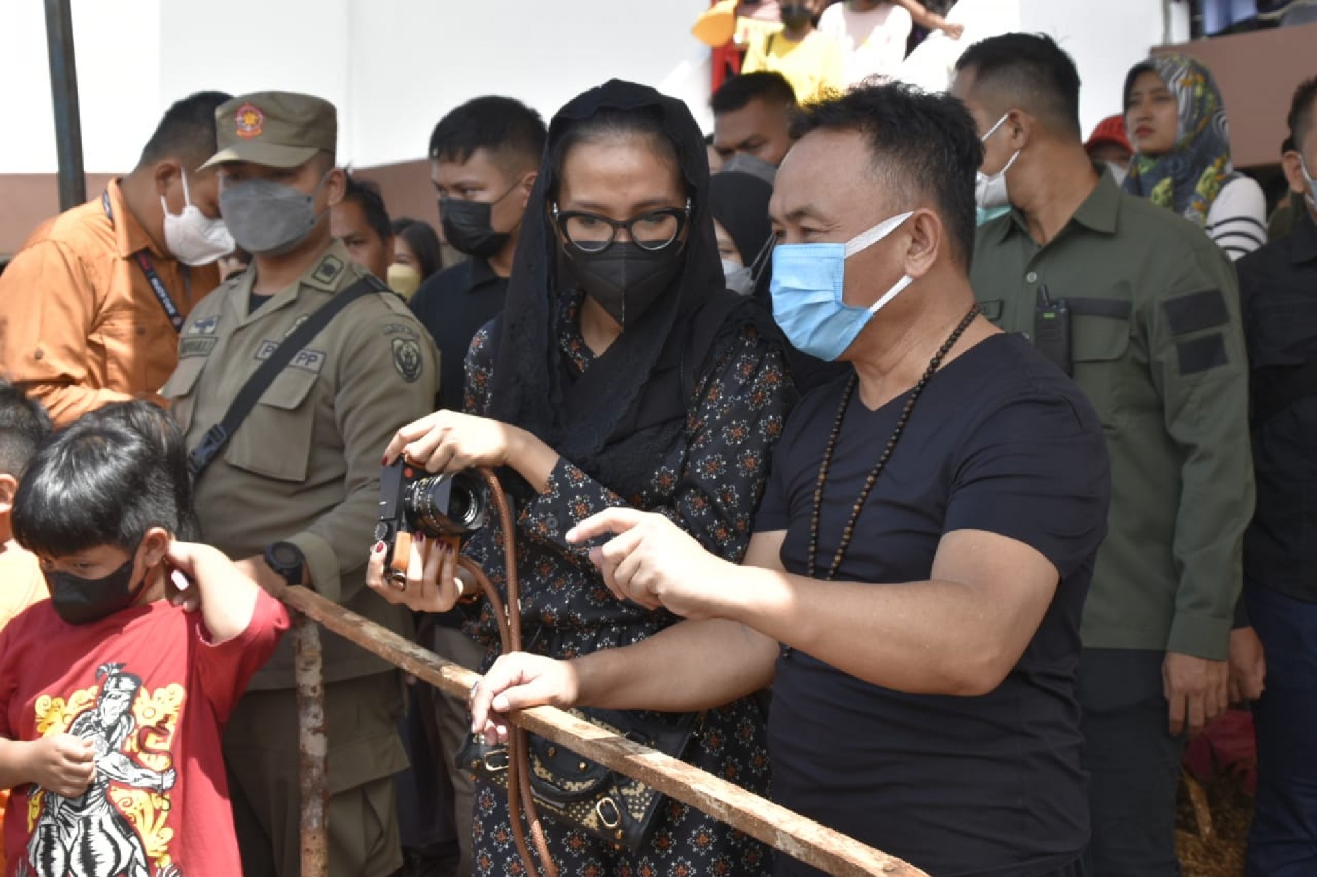 Gubernur Ajak Keluarga Saksikan Langsung Lomba Mangaruhi