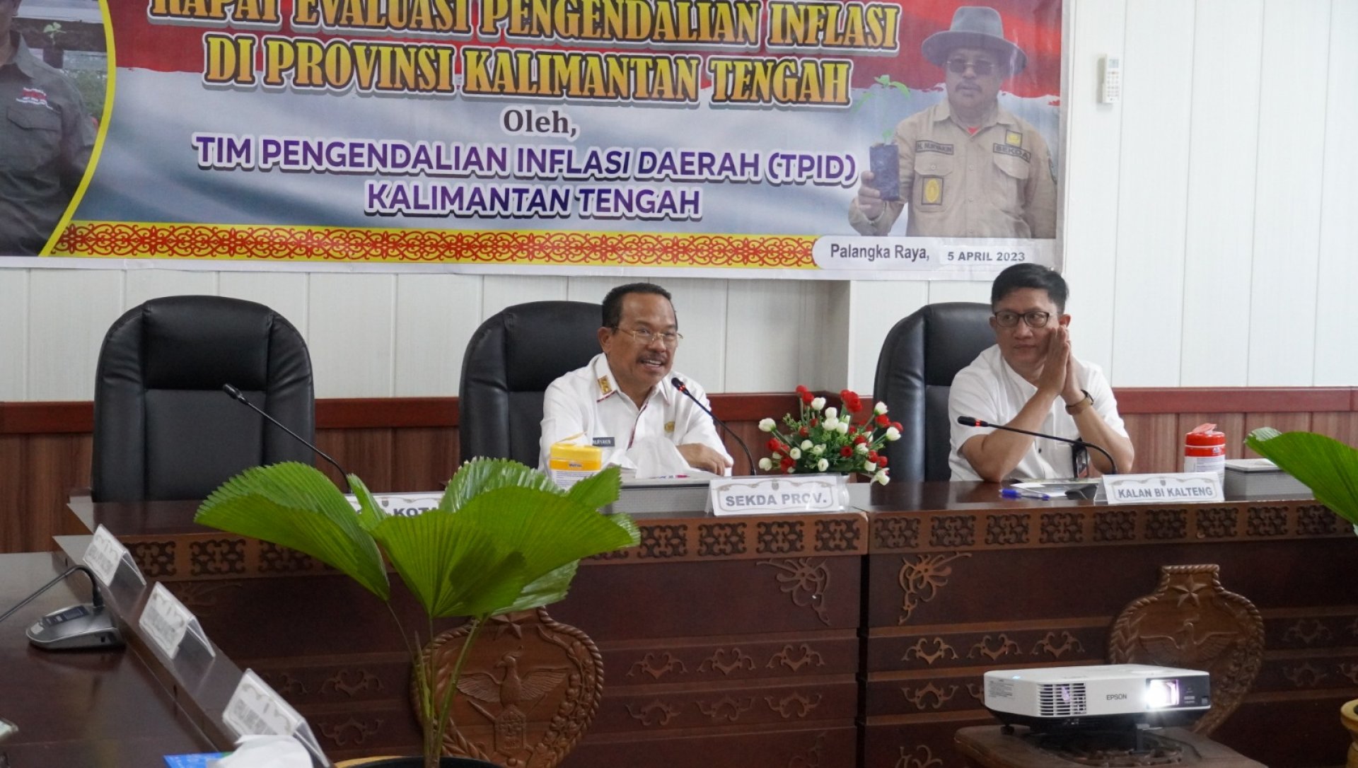 Pimpin Rapat Evaluasi Inflasi Maret 2023, Sekda Kalteng Tegaskan Komitmen Bersama untuk Terus Lakukan Upaya-Upaya Pengendalian