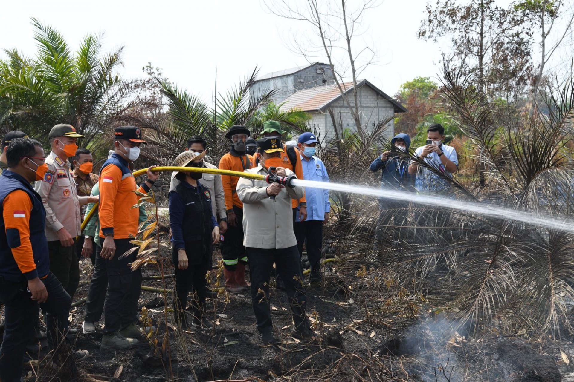 Wagub Kalteng  Tinjau dan Pantau Langsung Penanganan Karhutla di Kota Palangka Raya