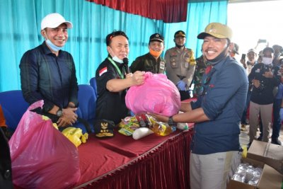 Setda Prov Kalteng Kunjungi Kotim Gubernur Kalteng Bagikan Bantuan