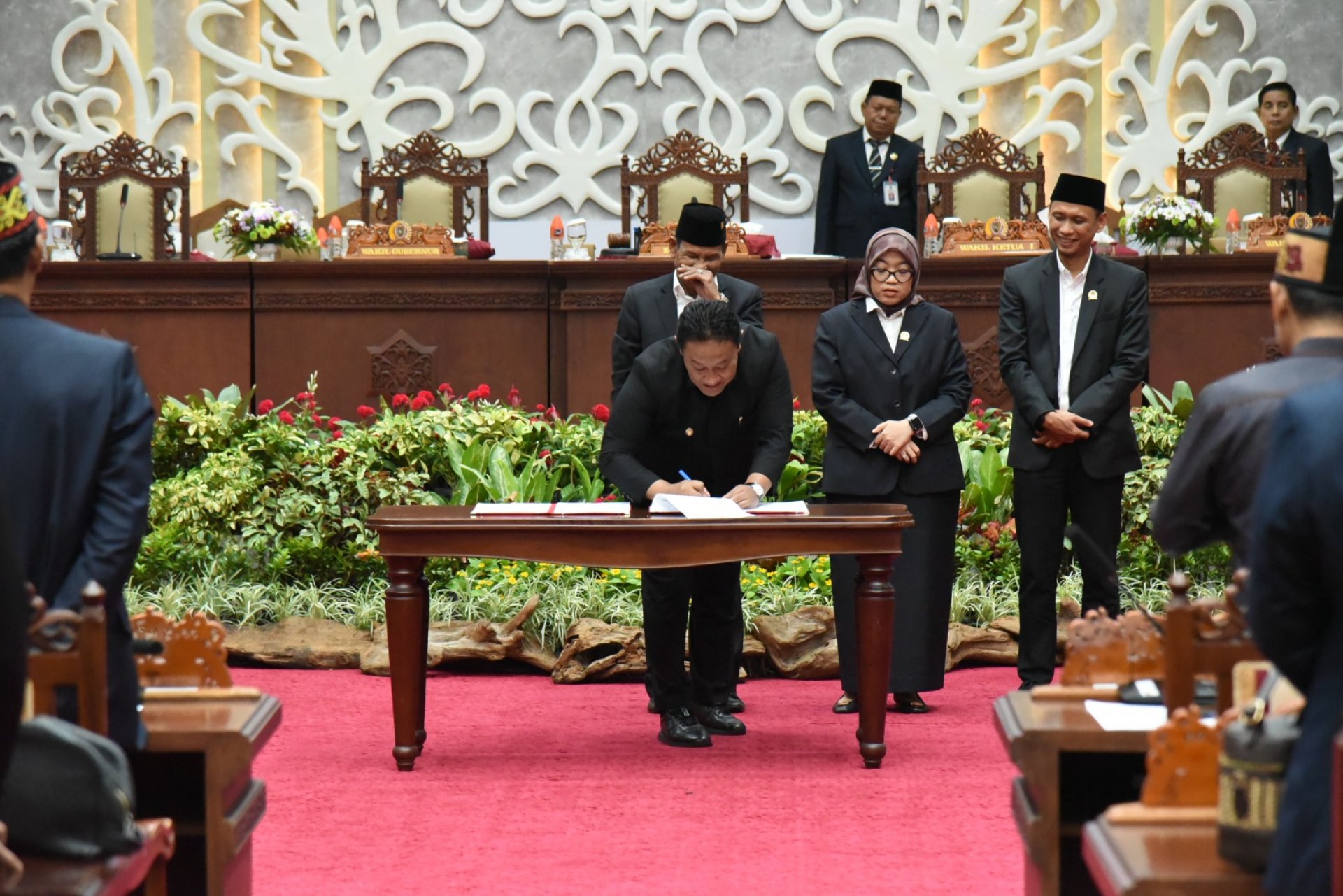 Pemprov Kalteng dan DPRD Tanda Tangani Nota Kesepakatan Rancangan KUA-PPAS Tahun Anggaran 2026