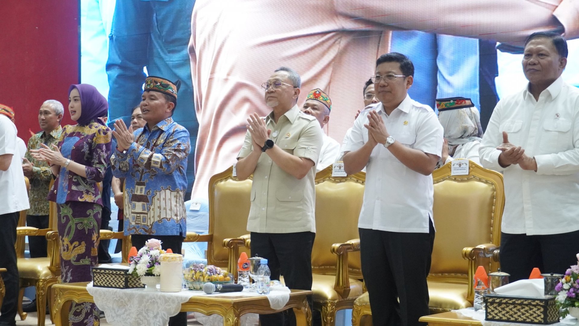 Menko Pangan Zulkifli Hasan Apresiasi Penuh Pembentukan Koperasi Desa/Kelurahan Merah Putih di Kalteng