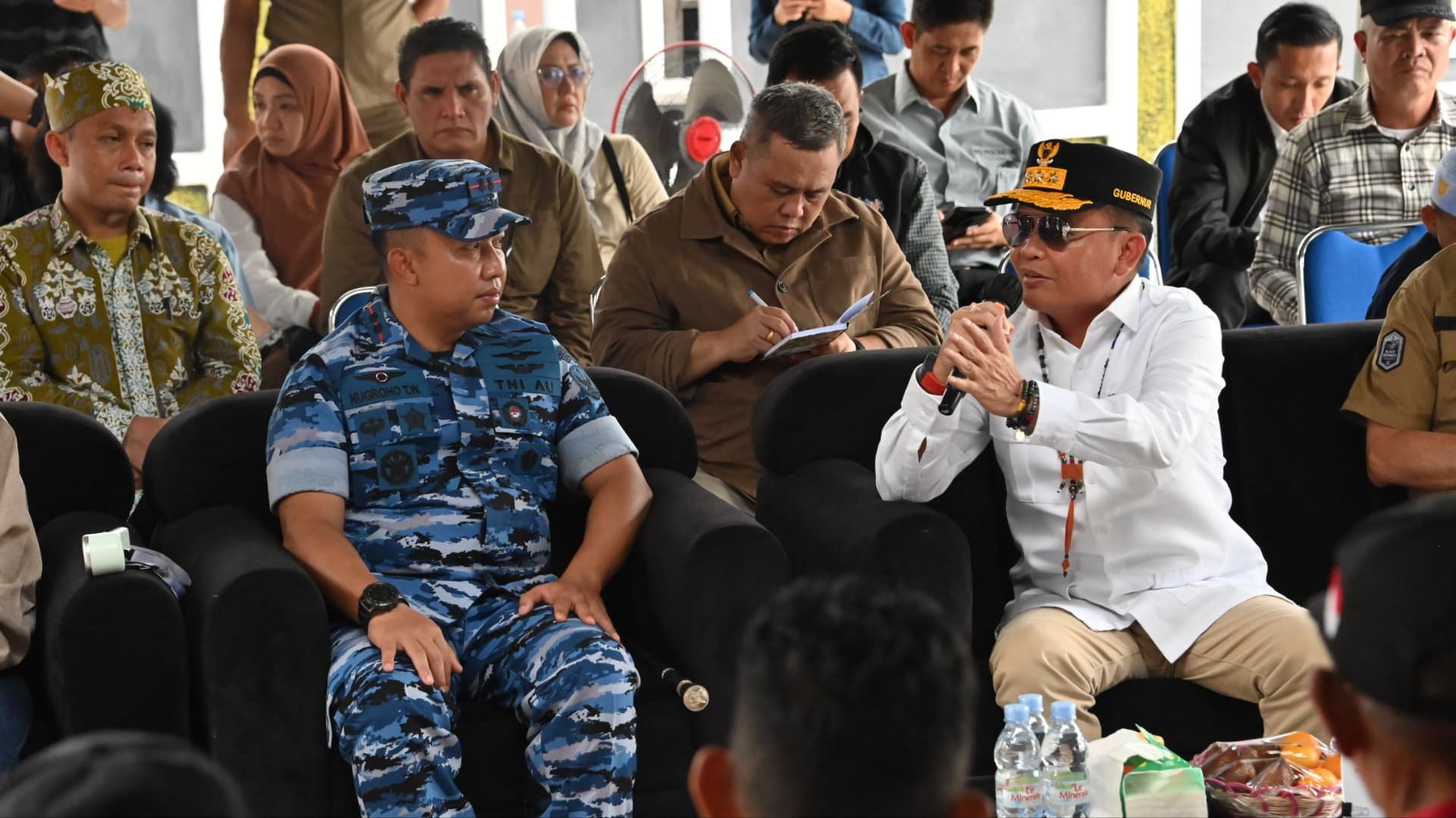 Gubernur Kunjungi Pasar Murah Desa Asam Baru Seruyan dan Berdialog dengan Warga