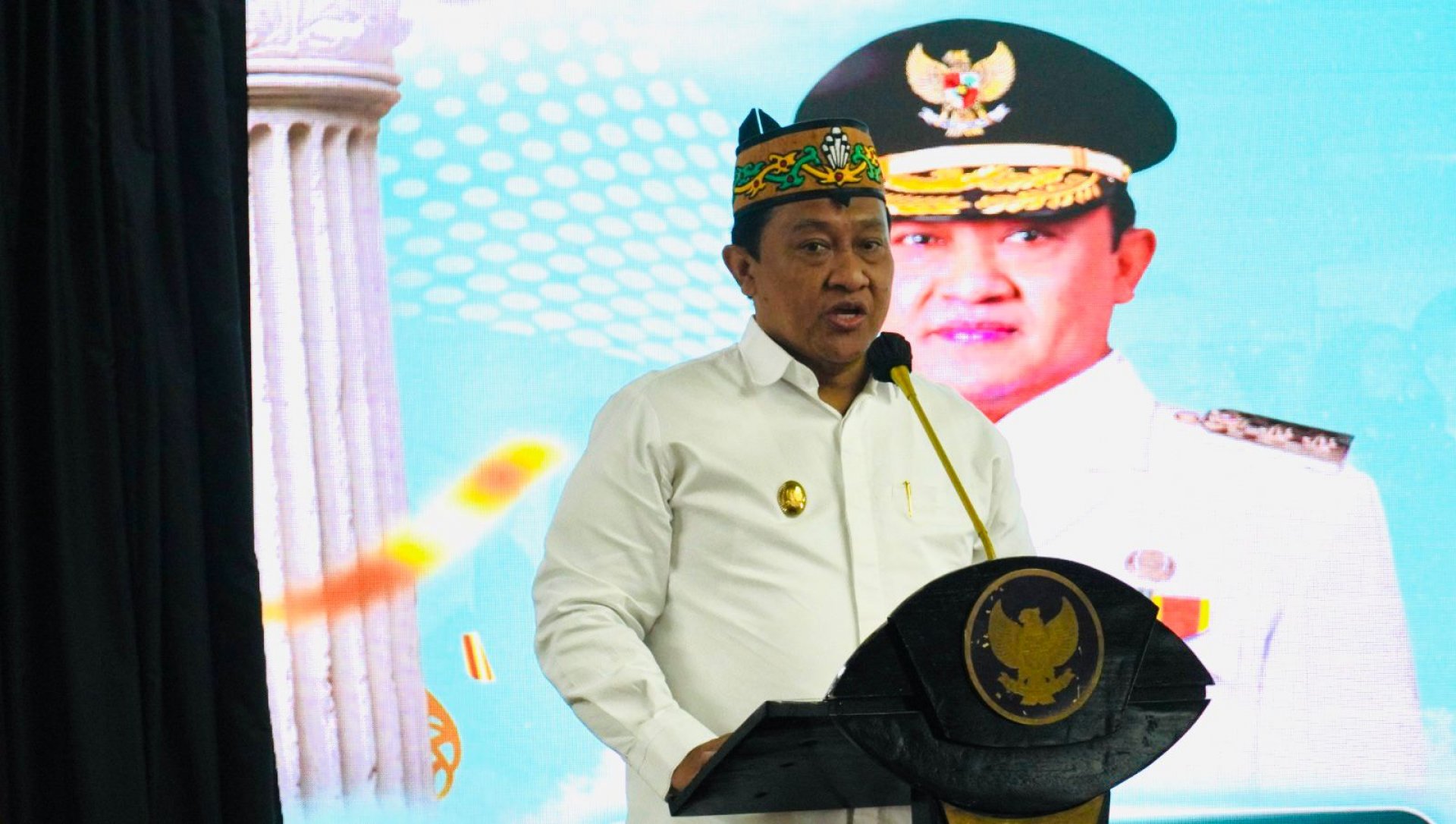 Tutup PKA dan PKP Tahun 2025, Wagub: Hasil  Pelatihan Harus Diterapkan dalam Kegiatan Rutin Kantor