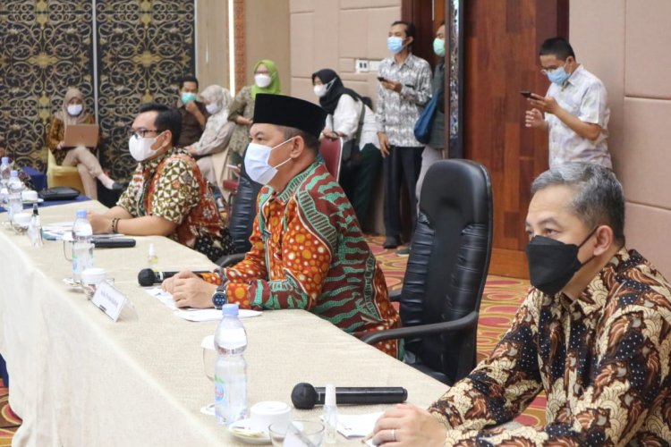 Setda Prov Kalteng - Sekda Fahrizal Fitri Hadiri Rakor Major Project ...